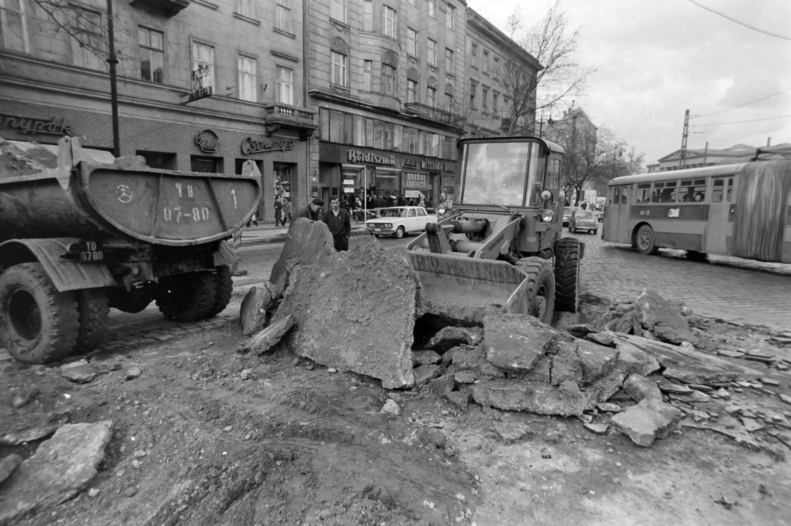 Hungary, Budapest V., Kálvin tér az aluljáró építése idején., 1974, Szalay Zoltán, Budapest, Fortepan #199020