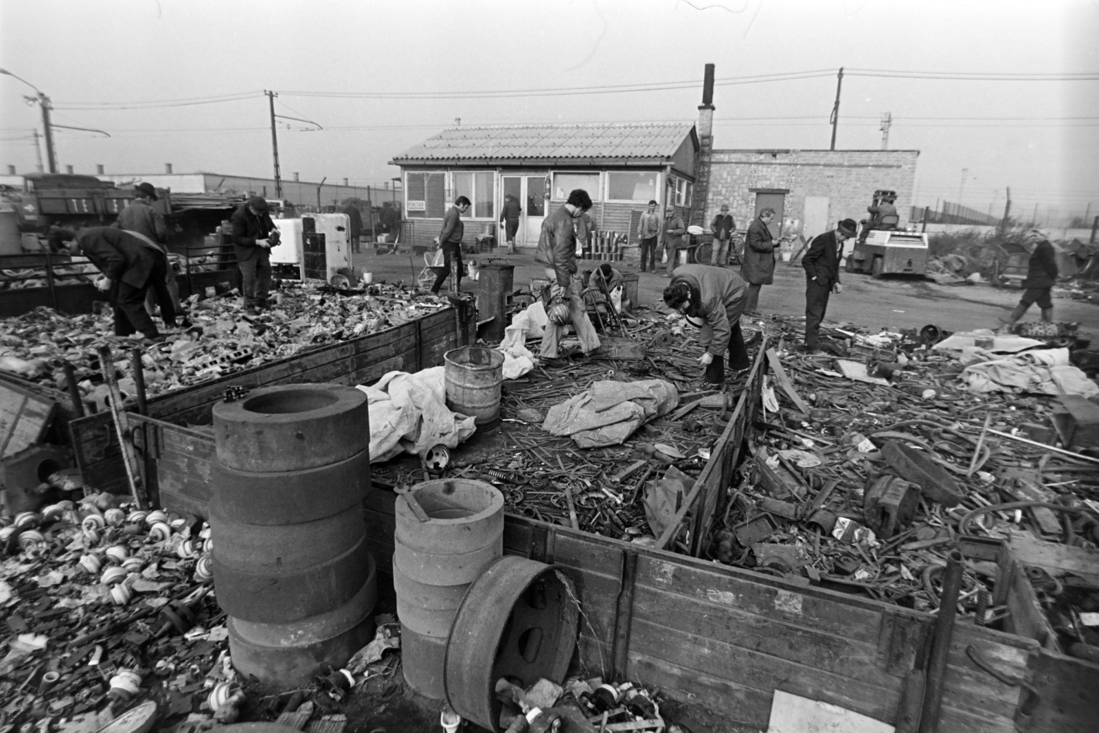 Magyarország, Budapest XIX., Nagykőrösi út 158., MÉH (Budapesti Melléktermék és Hulladékgyűjtő Vállalat) telep., 1972, Szalay Zoltán, Budapest, Fortepan #199139