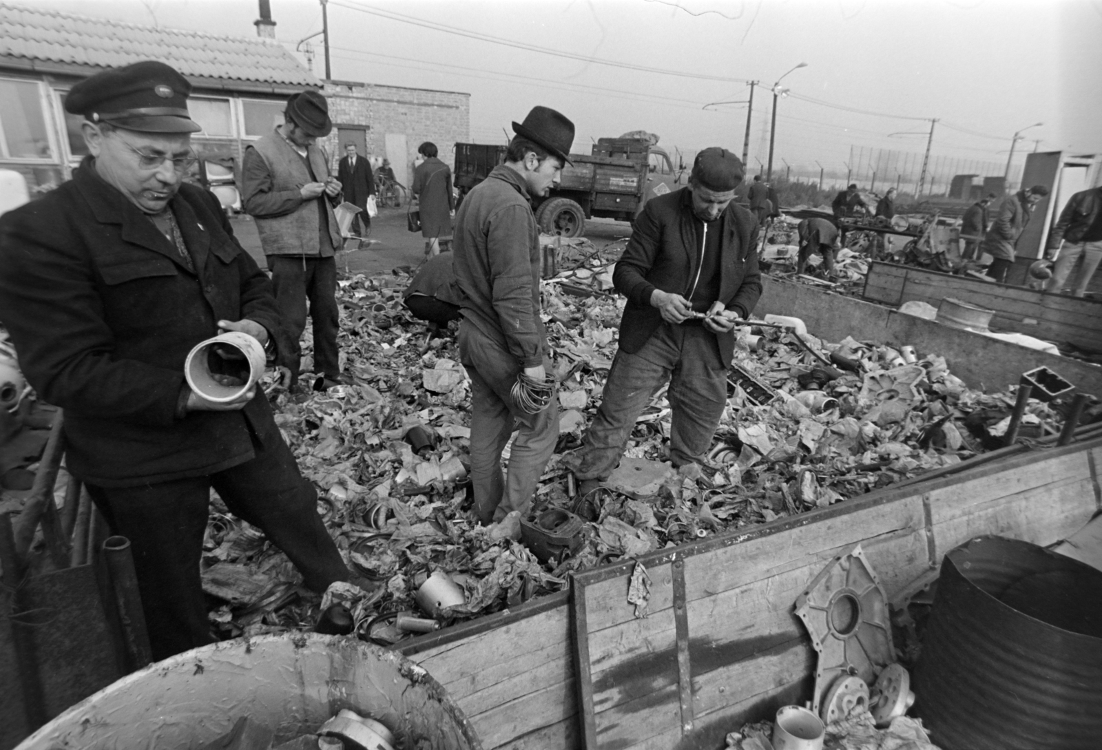 Hungary, Budapest XIX., Nagykőrösi út 158., MÉH (Budapesti Melléktermék és Hulladékgyűjtő Vállalat) telep., 1972, Szalay Zoltán, Budapest, Fortepan #199140