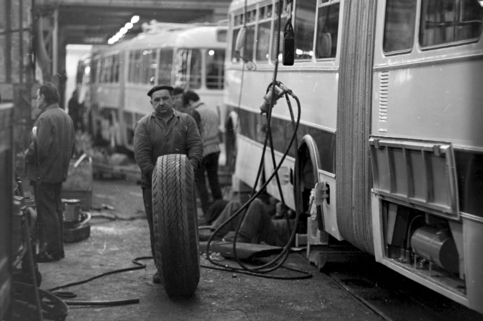 Hungary, Budapest XVI., Margit utca, az IKARUS mátyásföldi gyártelepe., 1969, Szalay Zoltán, Budapest, Fortepan #199197