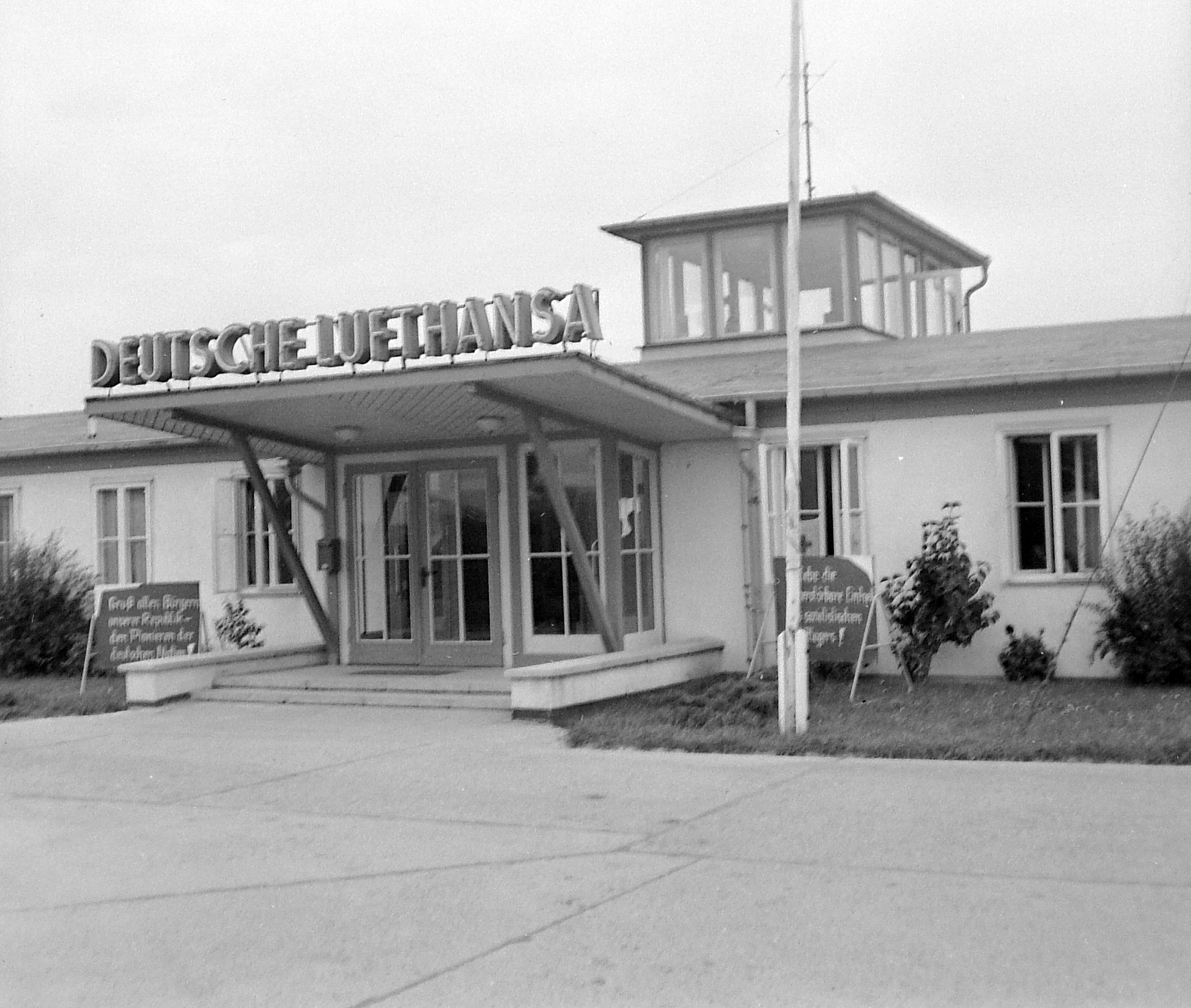 Németország, Stralsund, Barth repülőtér., 1962, Gyöngyi, Lufthansa légitársaság, NDK, repülőtér, Fortepan #1992