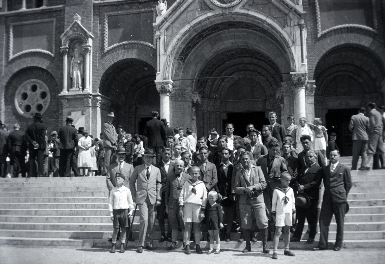 Hungary, Szeged, Dóm tér, a Fogadalmi templom főbejárata., 1931, Anders Gyula, Fortepan #199266