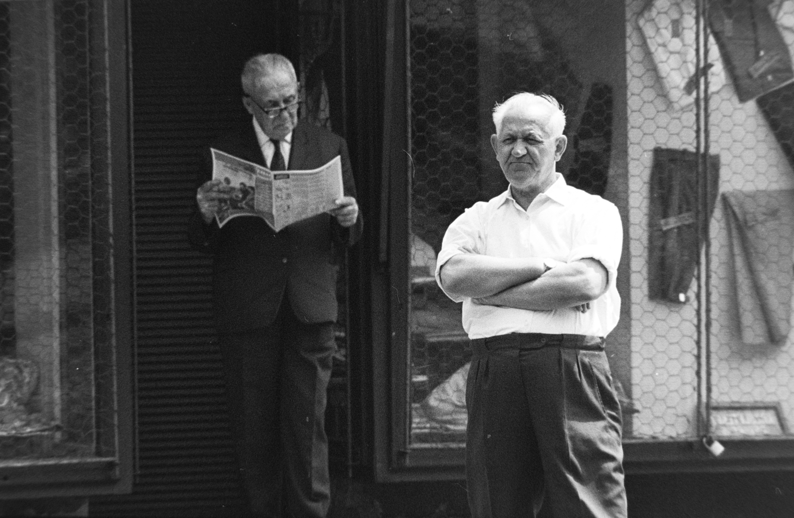 1967, Antal Gábor, reading, newspaper, Fortepan #199298