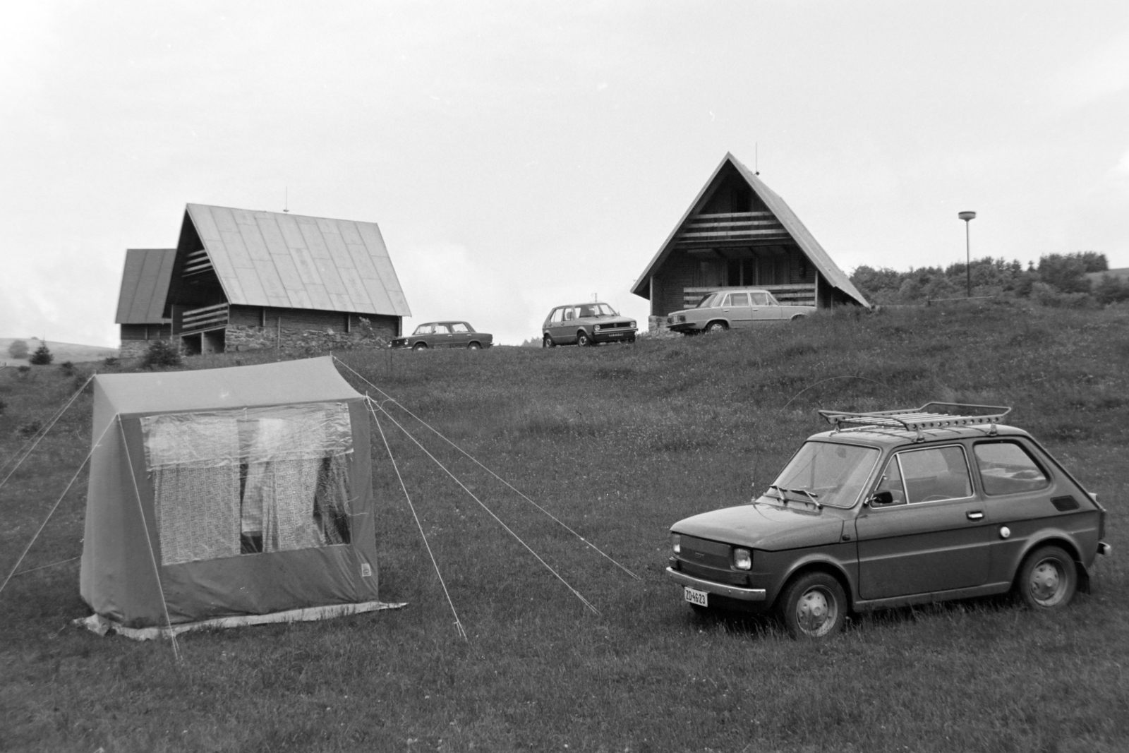 1974, Antal Gábor, Polski Fiat-márka, Volkswagen-márka, sátor, Polski Fiat 126p, Polski Fiat 125p, Volkswagen Golf, Fortepan #199318