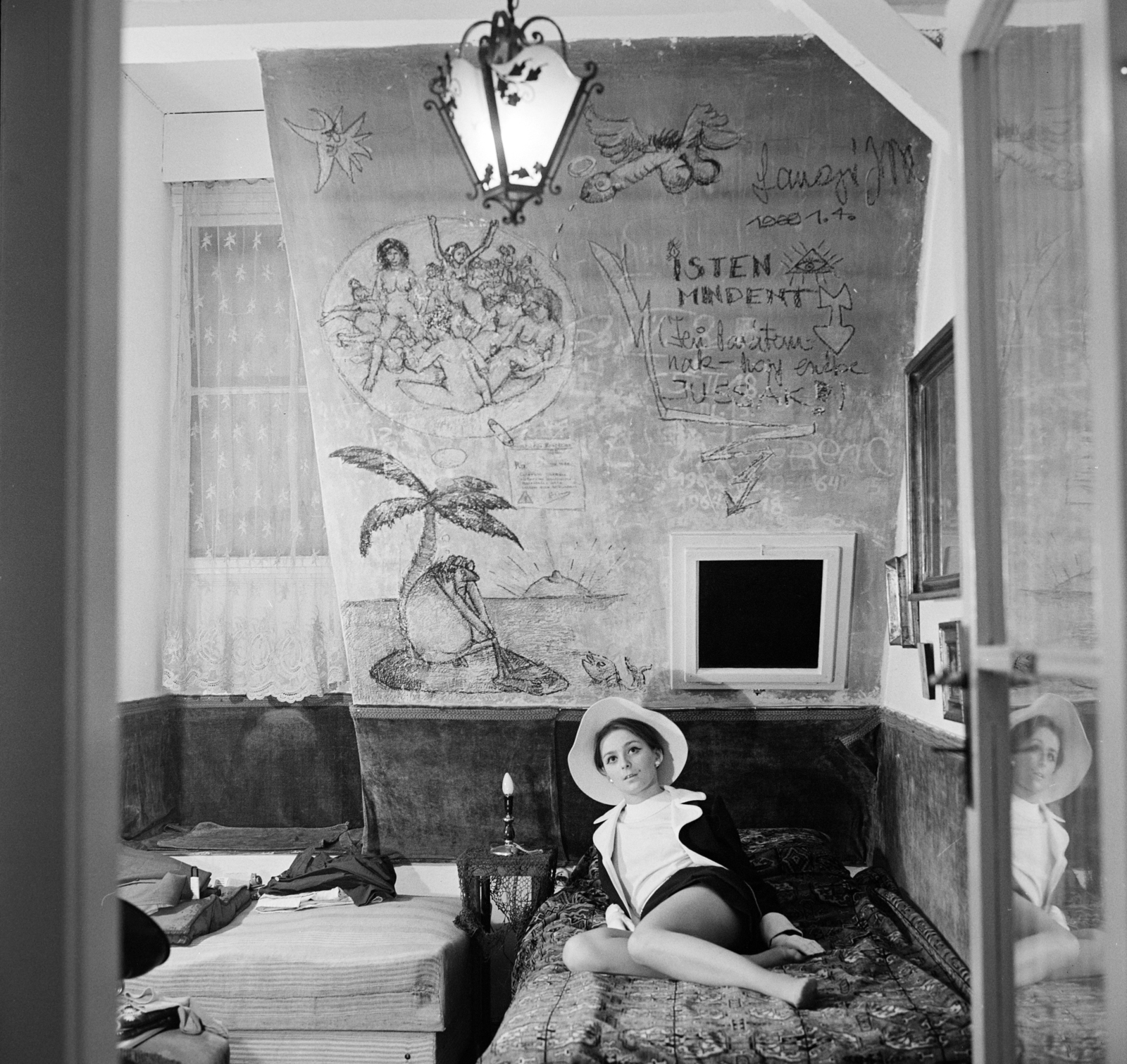 1970, Antal Gábor, humour, graffiti, wall painting, erotica, Fortepan #199336