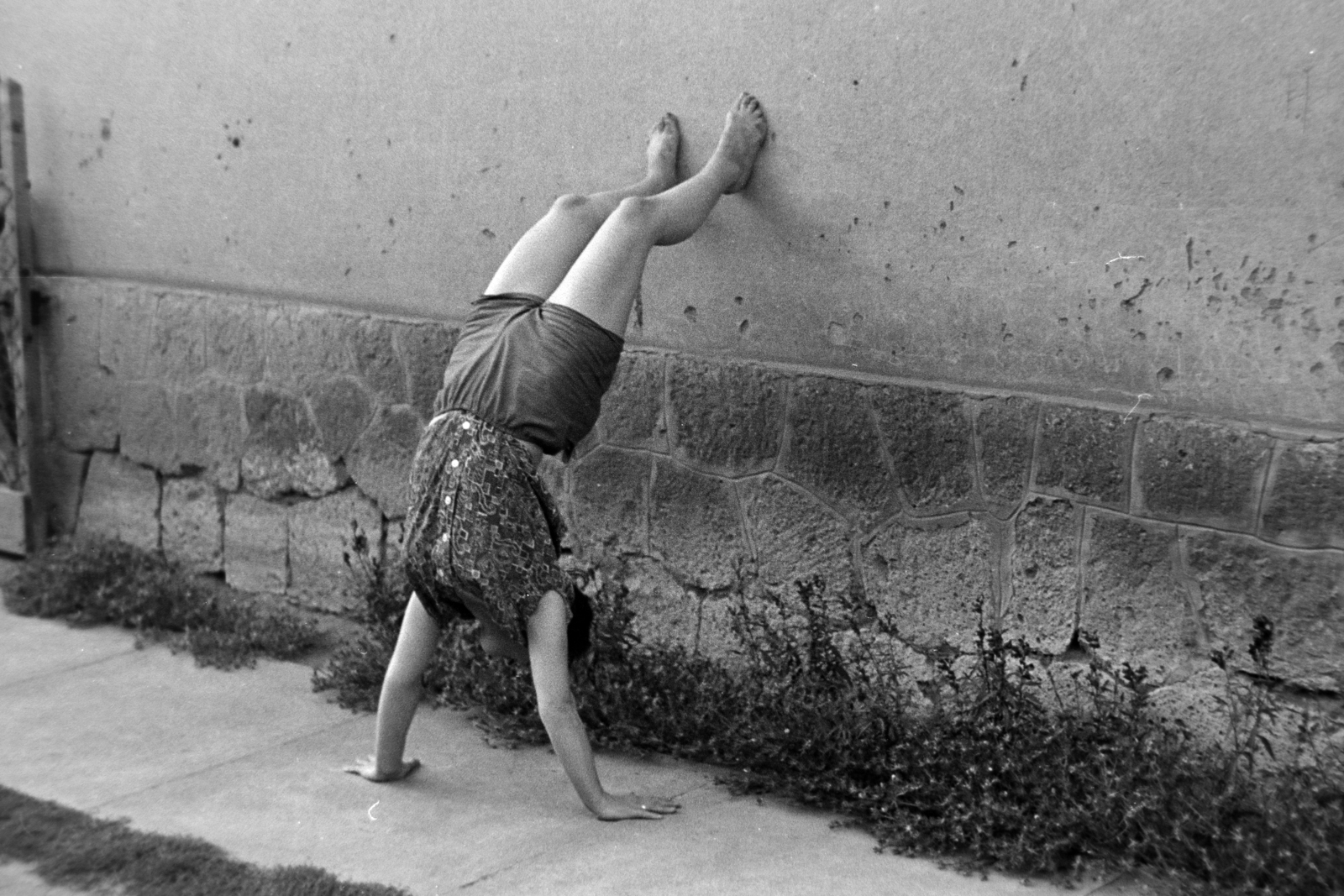 1968, Antal Gábor, feat, handstand, Fortepan #199366