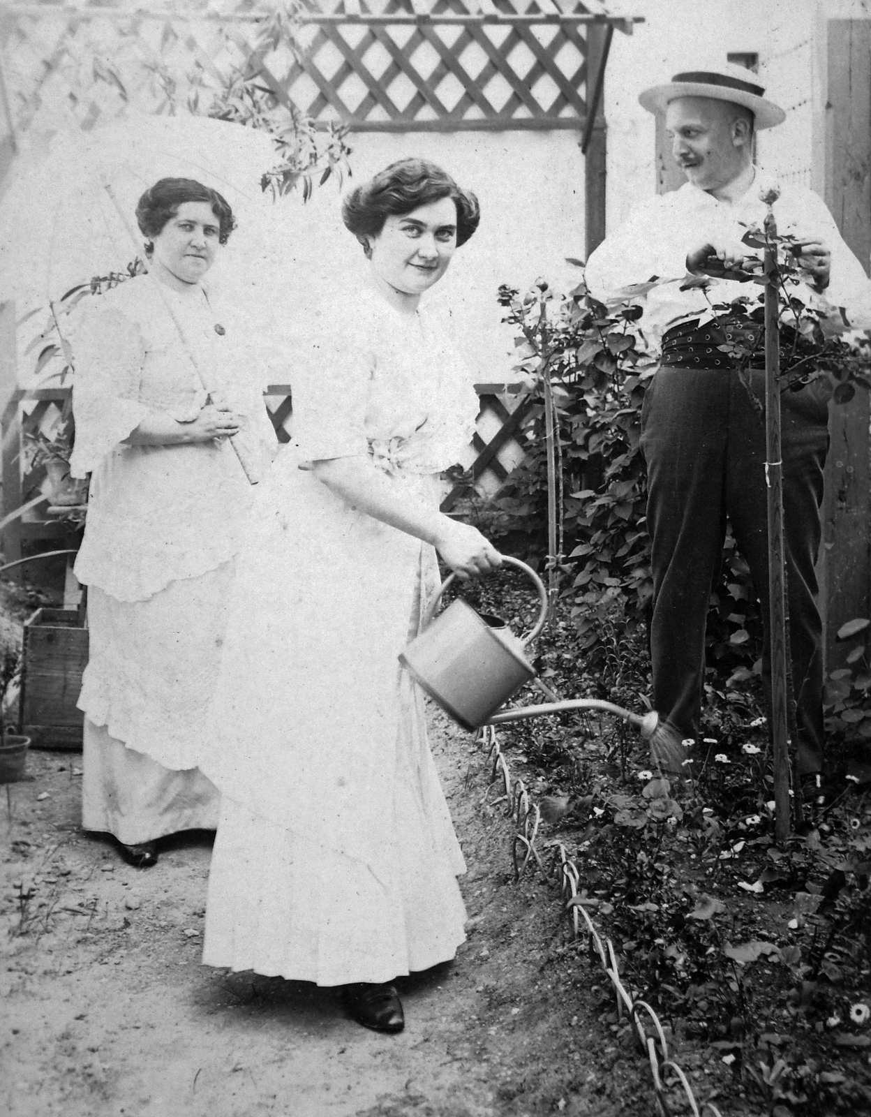 1911, Fortepan, garden, sunshades, tableau, watering can, Fortepan #19951