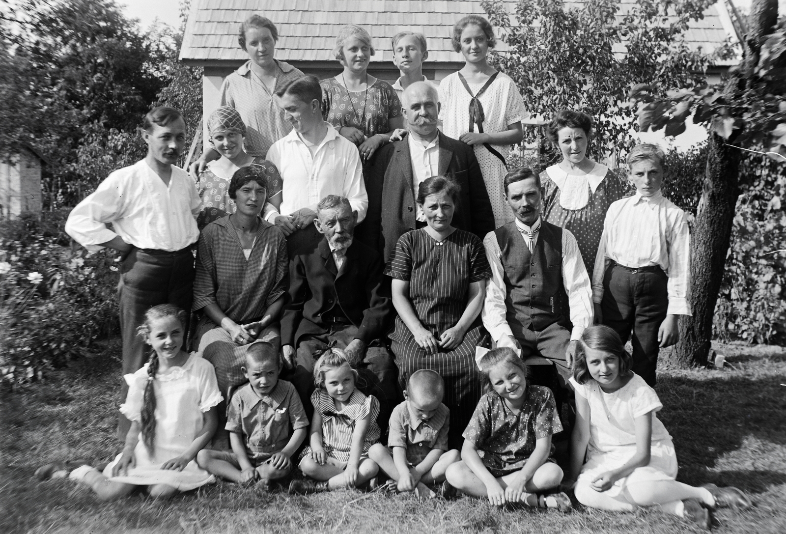 1928, Békefi Dóra, család, földön ülés, generációk, Fortepan #199683