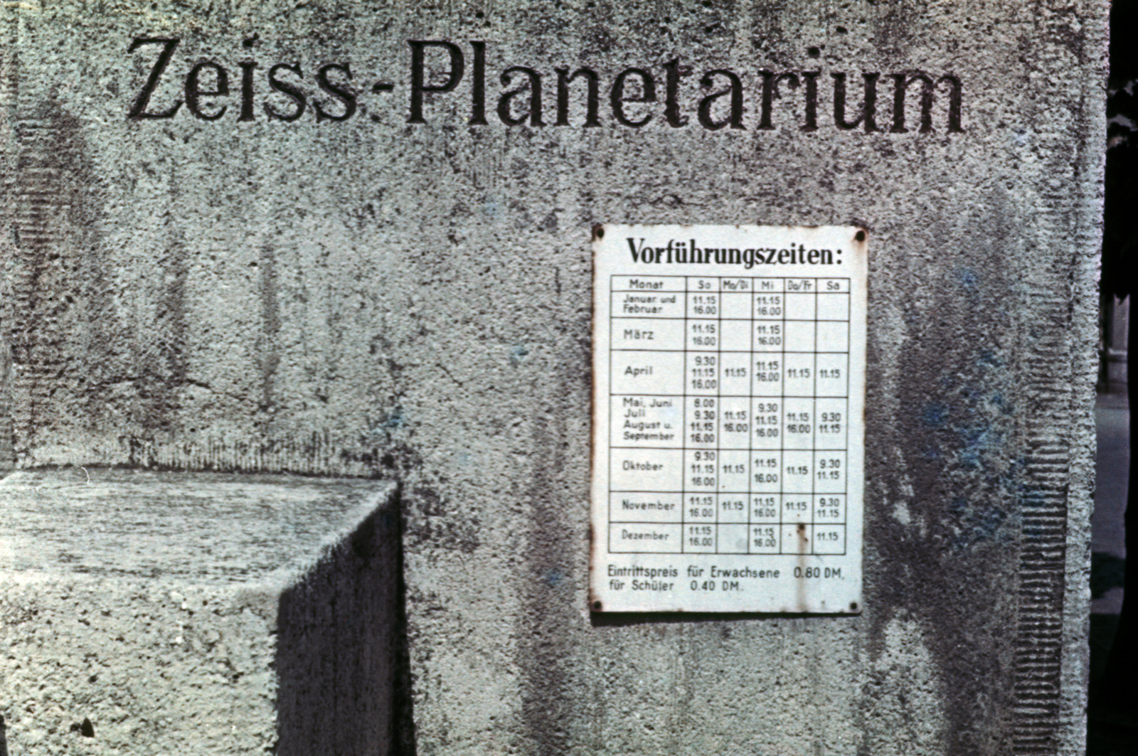 Németország, Jéna, Am Planetarium, a Zeiss-Planetarium bejárata., 1960, Bernhardt, iroda, színes, NDK, német szöveg, Fortepan #199725