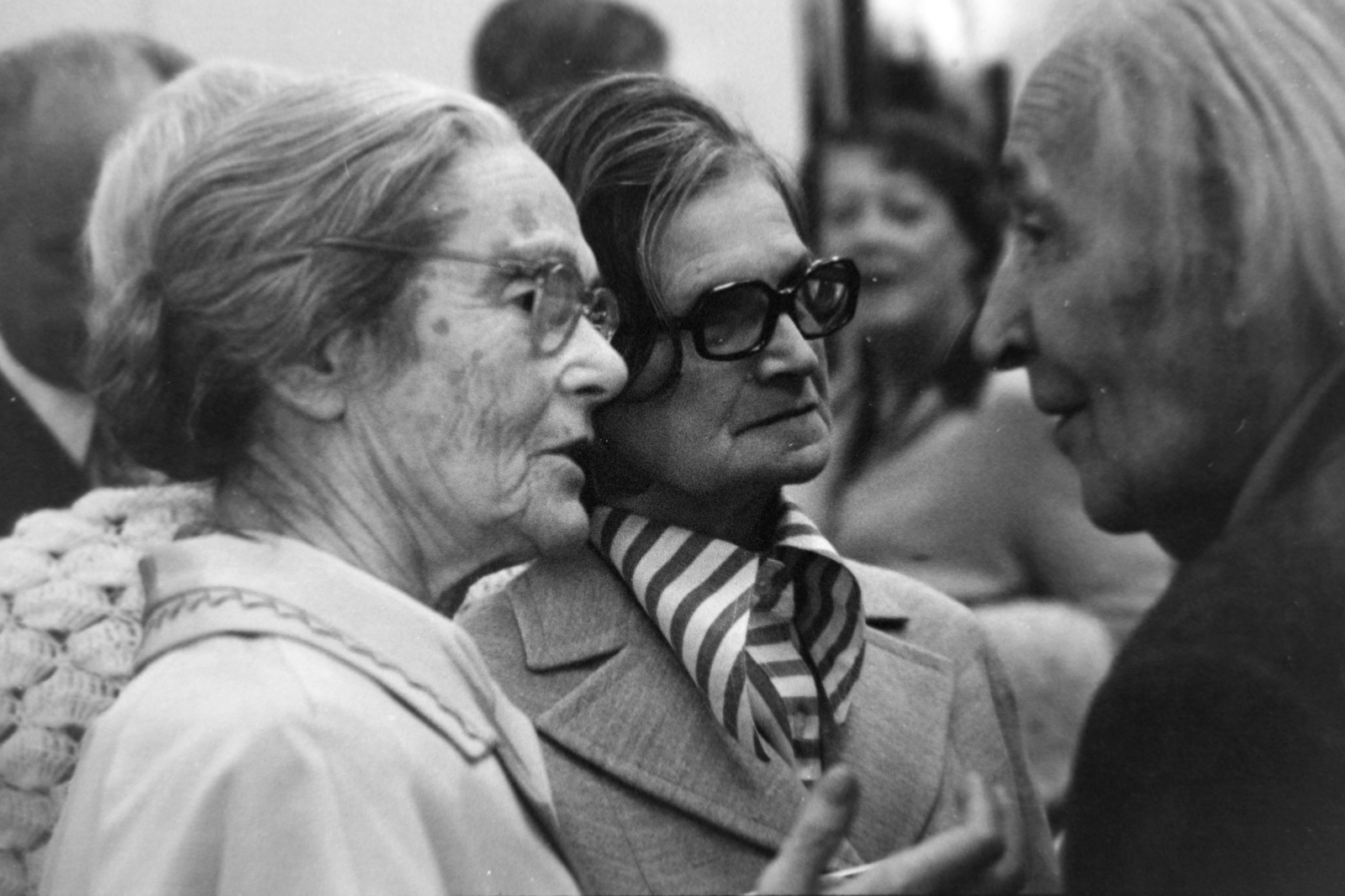 Hungary, Péchy Blanka színművésznő, Palotai Boris író, Déry Tibor író., 1977, Borbély Mihály, glasses, old person, face profile, celebrity, Fortepan #199767