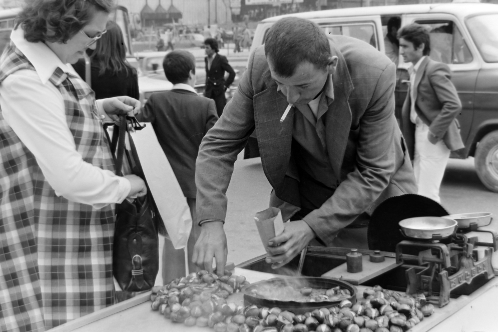 Turkey, Istanbul, 1977, Borbély Mihály, chestnut oven, Fortepan #199773