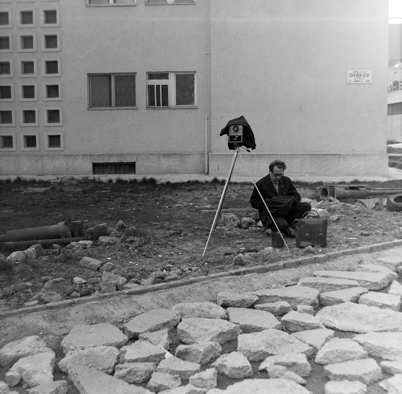 Hungary, Óbuda, Budapest III., Gyenes utca - Törzs utca sarok., 1973, Borbély Mihály, blocks, Budapest, tripod, Fortepan #199790