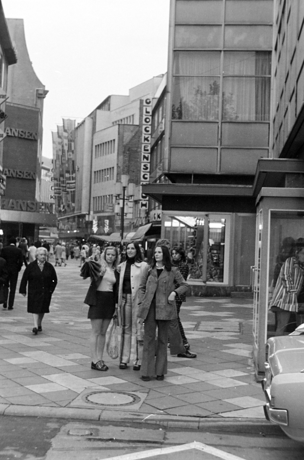 Germany, Köln, Grosse Sandkaul., 1970, Borbély Mihály, women, youth, Fortepan #199819