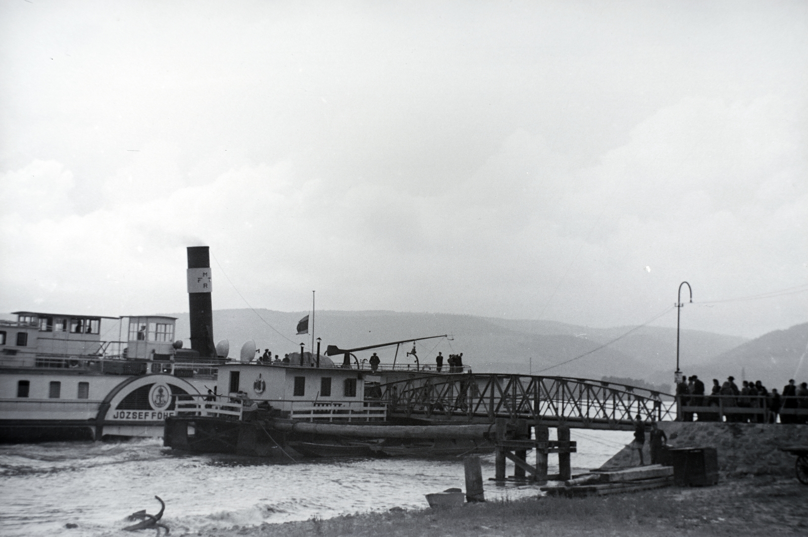 Hungary, Szob, hajóállomás, MFTR József főherceg oldalkerekes személyszállító gőzhajó., 1941, Eisner Ferenc, steamboat, Fortepan #200336