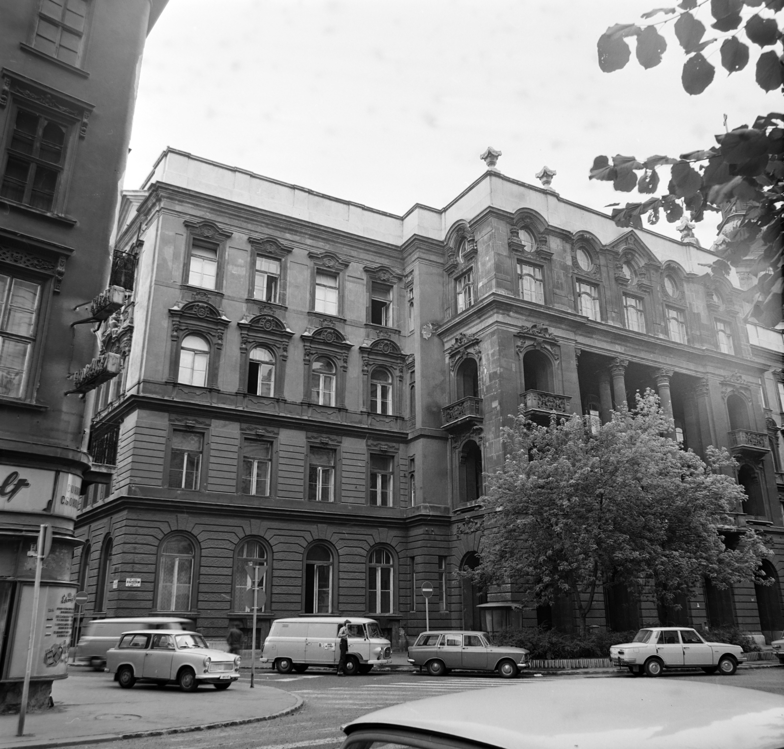 Magyarország, Budapest V., Egyetem tér, az ELTE Állam- és Jogtudományi Karának főépülete., 1977, Balázs János, Budapest, Fortepan #200416