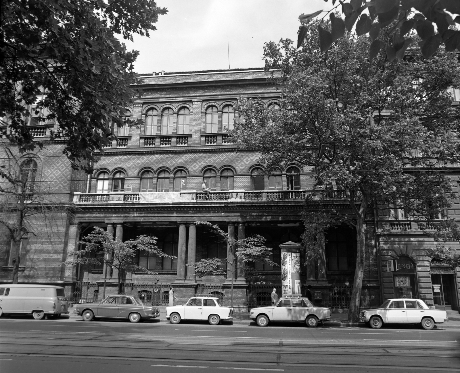 Hungary, Budapest VIII., Múzeum körút, szemben az ELTE épülete., 1977, Balázs János, Budapest, Fortepan #200425