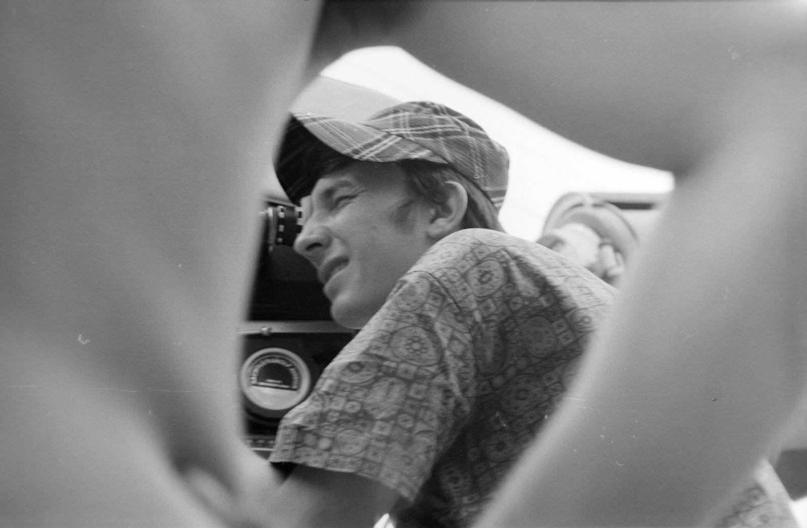 Magyarország, Kisoroszi, Erős Péter (későbbi operatőr és filmrendező) a harmadéves főiskolai hallgató vizsgafilmjének forgatásán., 1972, Erős Péter, Fortepan #200457