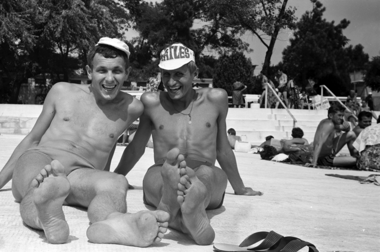Magyarország, 1967, Földvári Mihály, nyújtott láb, félmeztelen, Fortepan #200694