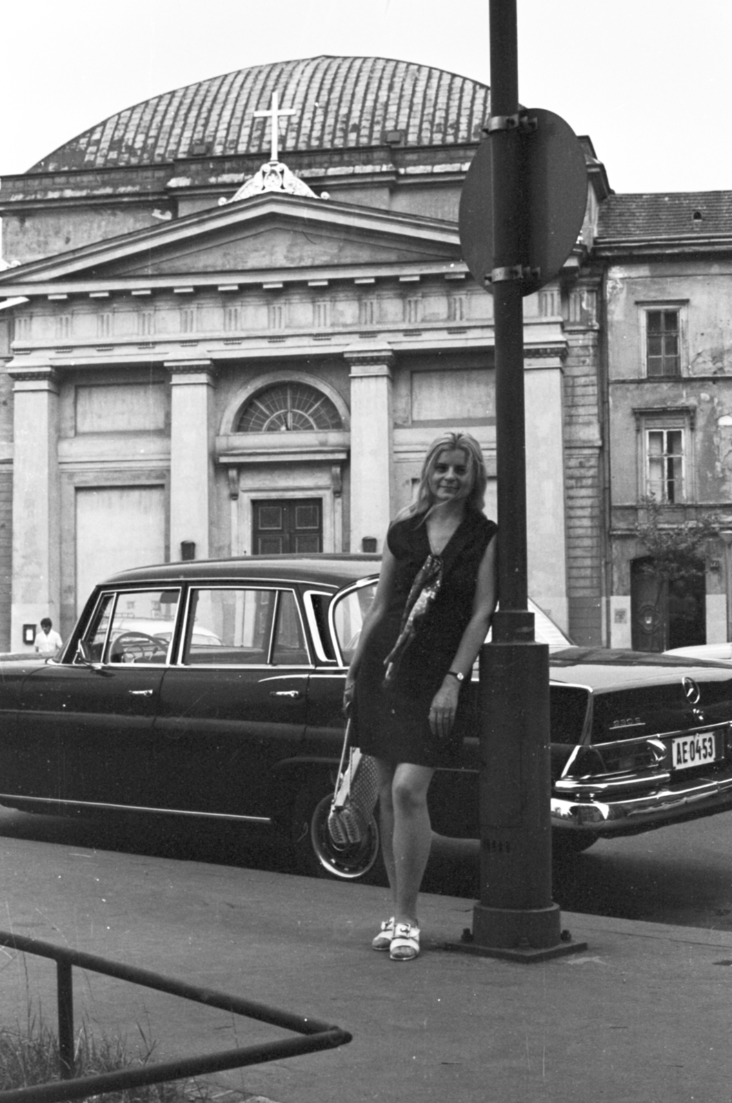 Hungary, Budapest V., Deák Ferenc tér, evangélikus templom., 1971, Földvári Mihály, Budapest, number plate, cross, Mercedes-brand, Fortepan #200745