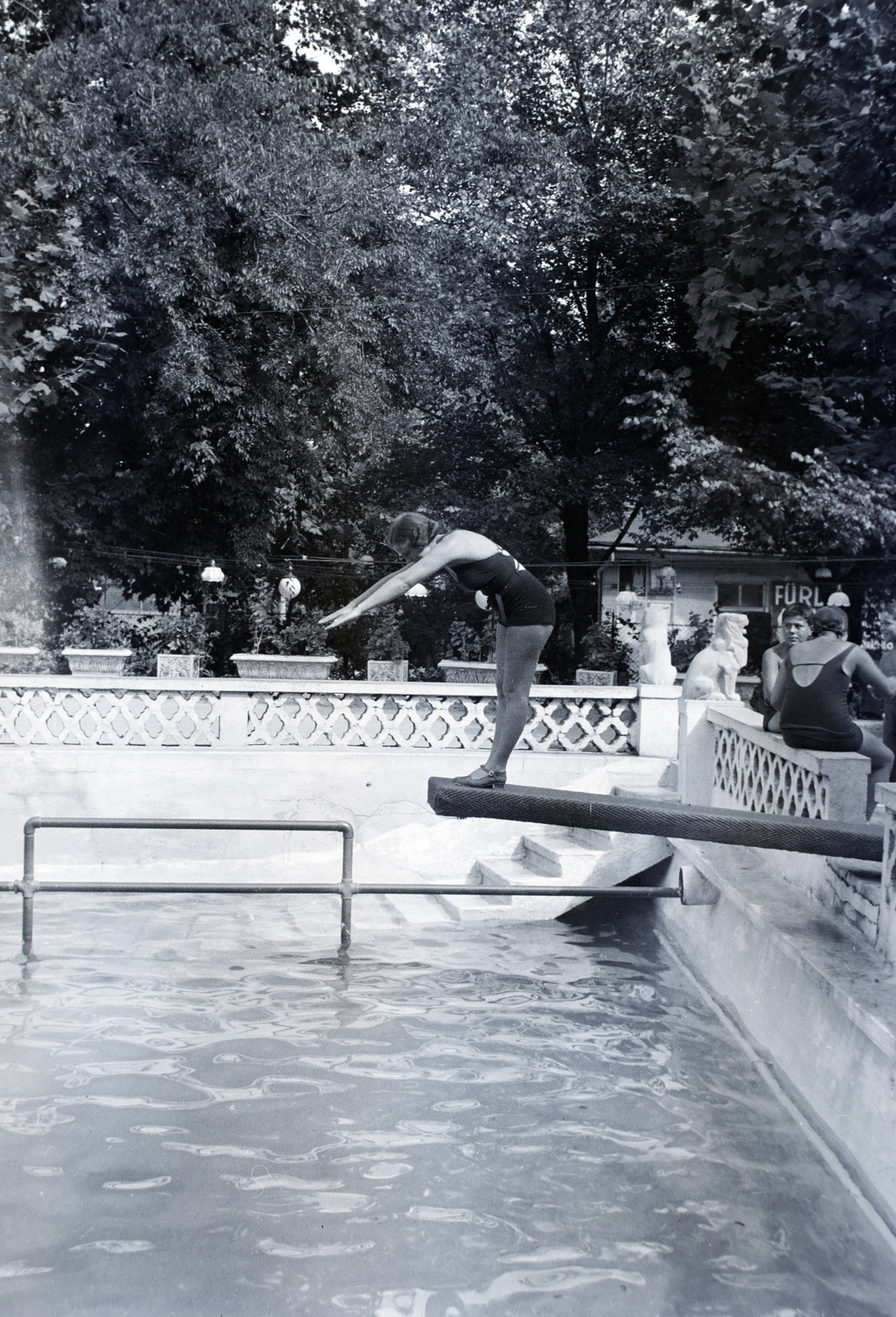 Hungary, Budapest III., Csillaghegyi strandfürdő., 1933, Gara Andor, springboard, Budapest, Fortepan #201014