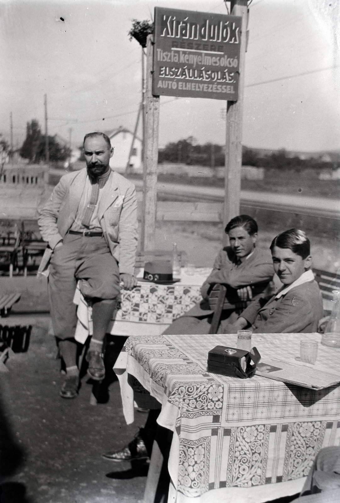 Hungary, Miskolc, Győri kapu 143., Turistaszálló és Vendéglő a turistához., 1935, Gara Andor, tablecloth, Fortepan #201170