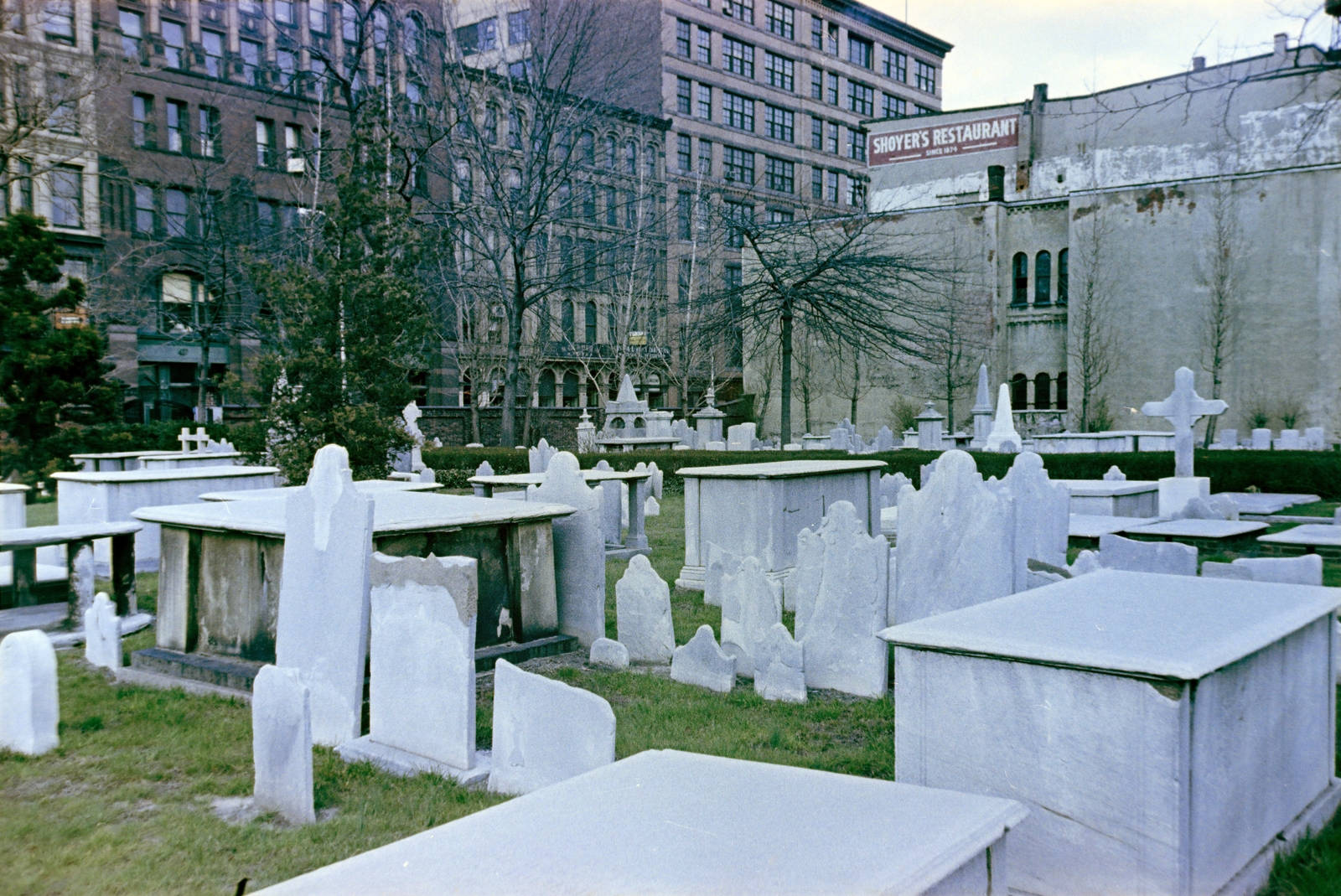 USA, Philadelphia, 5. Street és Arch Street sarok, Christ Church Burial Ground., 1962, Gergely György, colorful, Fortepan #201304