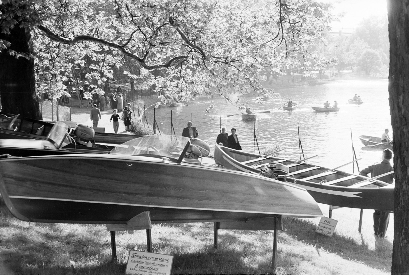 Hungary, Budapest XIV., kiállítási terület a Városligeti-tó partján, 1959, Handa család, boat, international fair, motorboat, Budapest, Buday-brand, Buday 175, Fortepan #201480