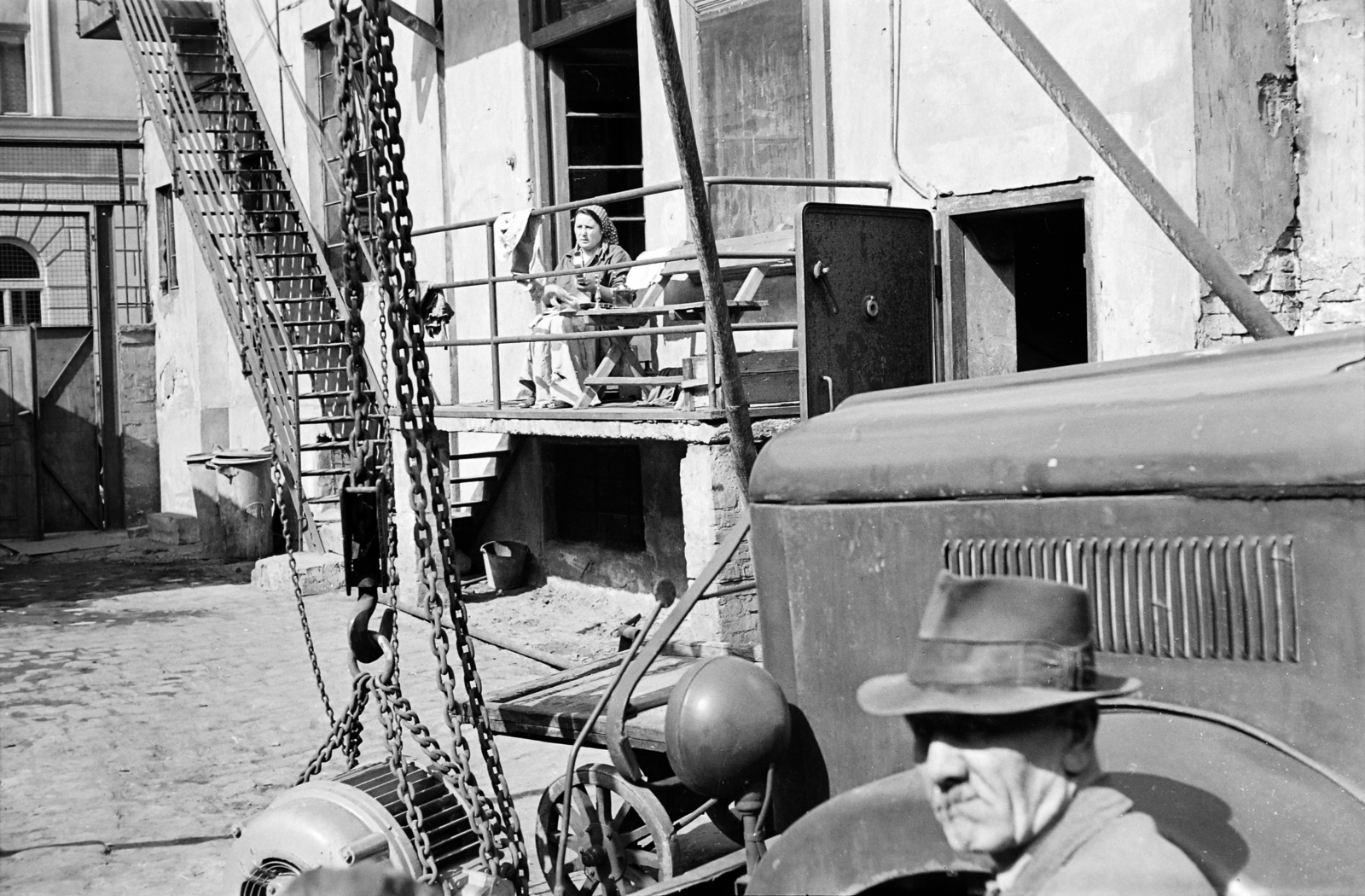 1959, Handa család, chain, iron door, iron stairs, Fortepan #201544