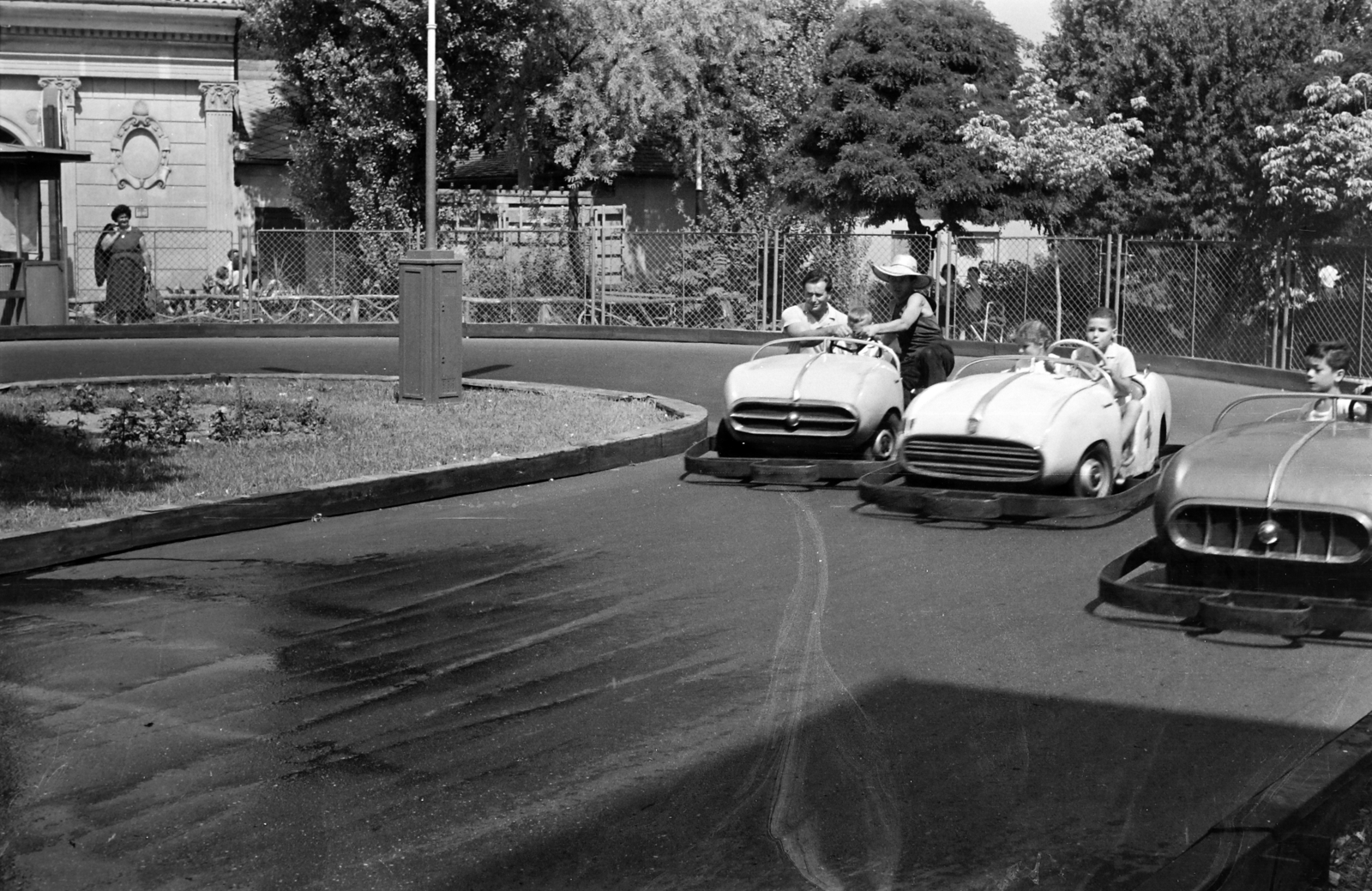 Hungary, Budapest XIV., 1959, Handa család, Budapest, model car, Fortepan #201573