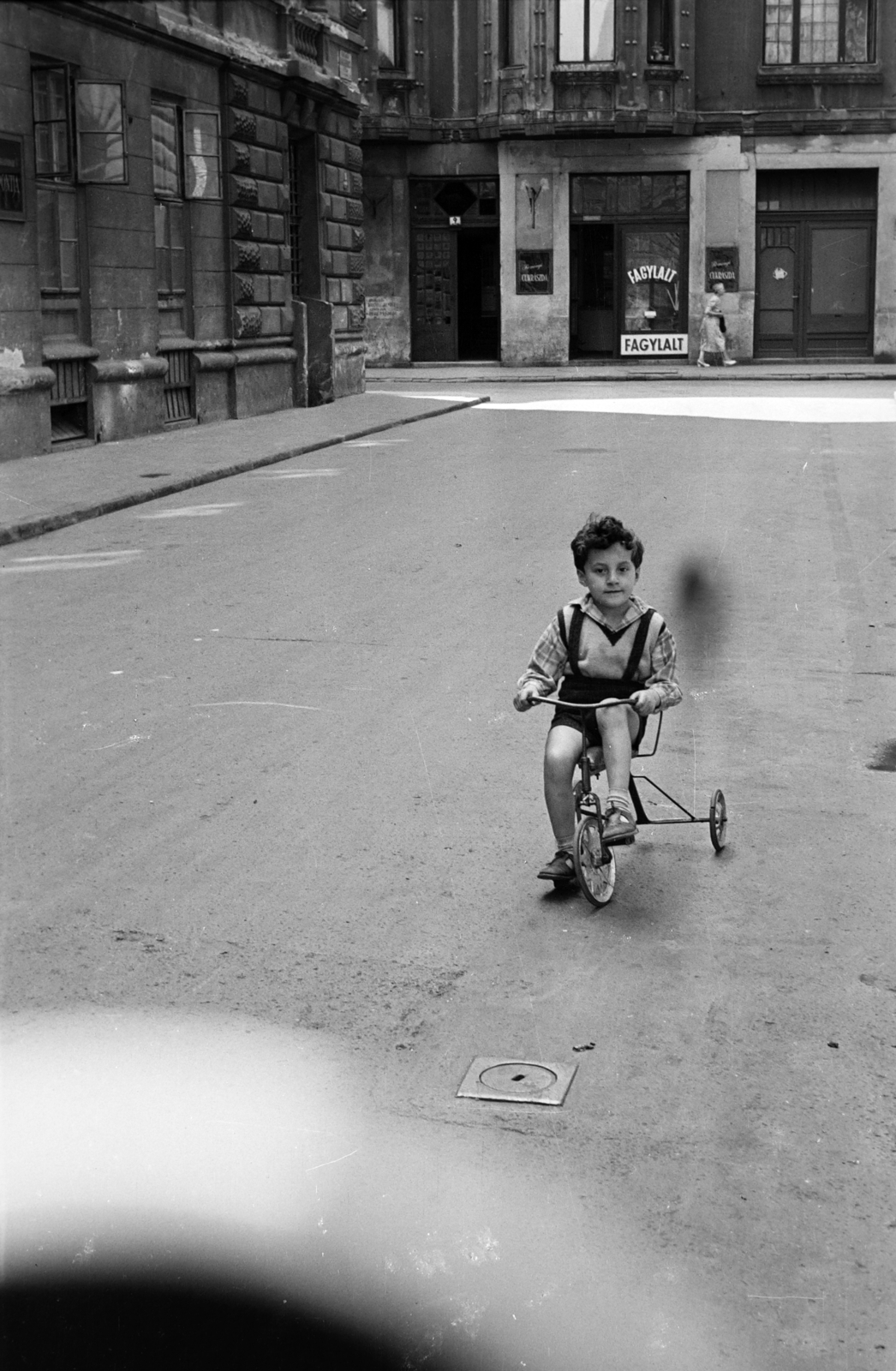 Hungary, Budapest VIII., Horánszky (Makarenko) utca a Krúdy utca felé nézve., 1962, Handa család, tricycle, Budapest, Fortepan #201588