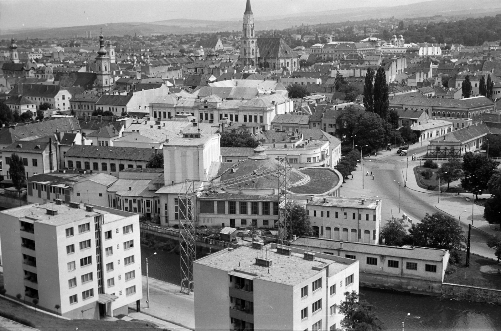 Románia,Erdély, Kolozsvár, látkép a Várhegyről, középen a Szent Mihály-templom., 1964, Handa család, Fortepan #201623