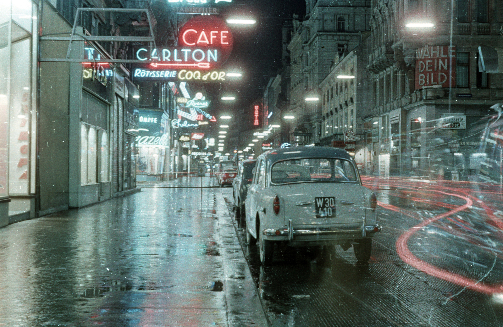 Ausztria, Bécs, Kärntner Strasse a Philharmonikergasse felől, jobbra a Krugerstrasse torkolata., 1962, Jakab Antal, színes, Fortepan #201704