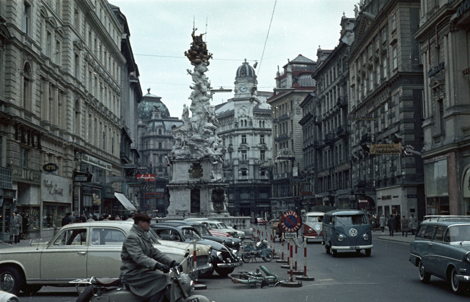 Austria, Vienna, Graben, Pestisoszlop., 1962, Jakab Antal, colorful, motorcycle, Fortepan #201731