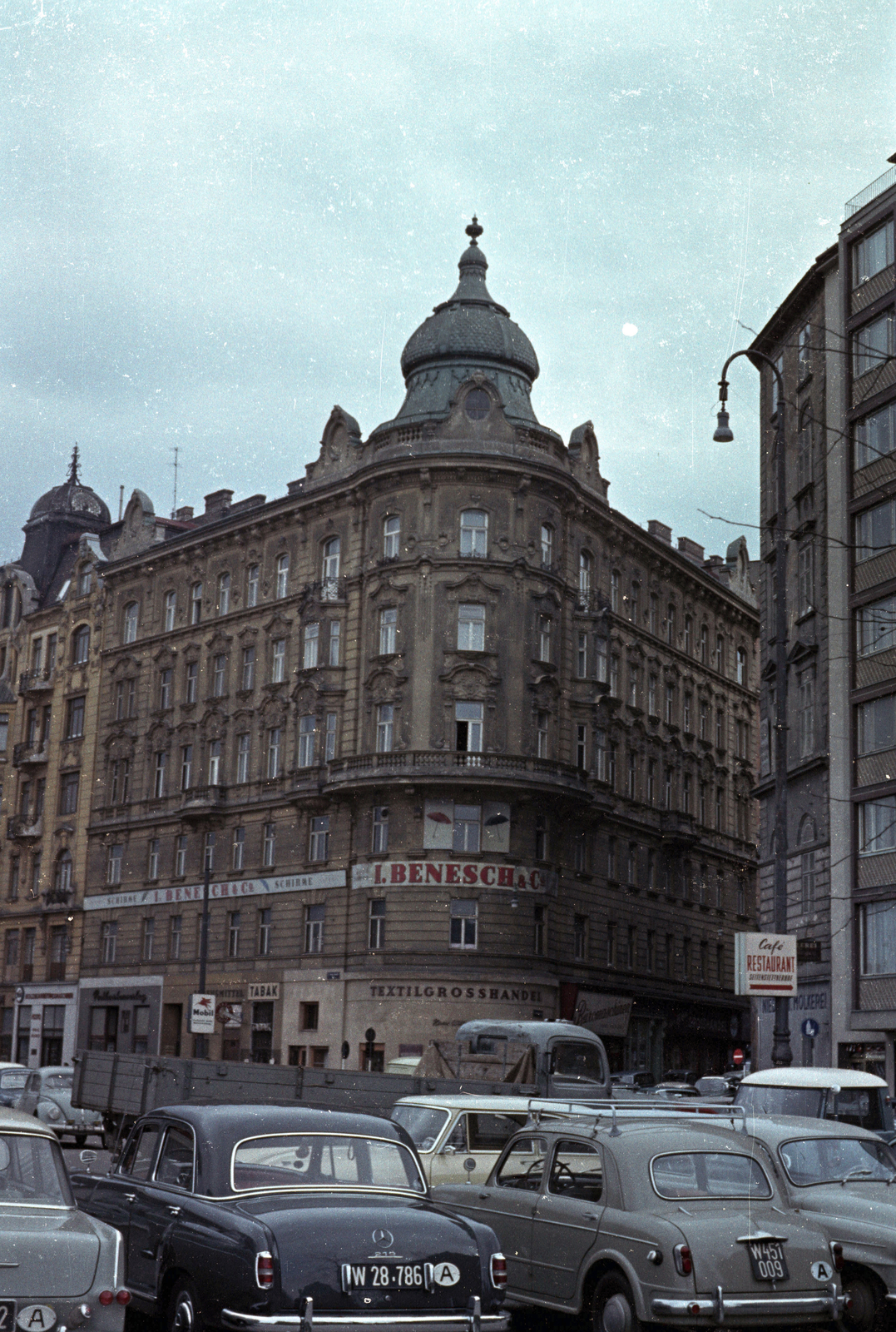 Austria, Vienna, Franz-Josefs-Kai, szembeb jobbra a Rabensteig torkolata., 1962, Jakab Antal, colorful, Fortepan #201737