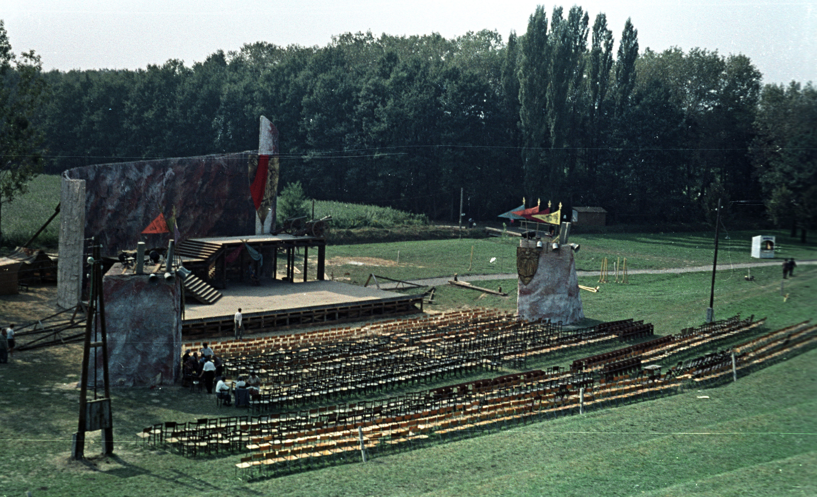 Hungary, Szigetvár, a Vár előtti terület a Hadtörténeti Intézet haditechnikai parkjának vándor kiállítása alkalmával., 1967, Jakab Antal, Fortepan #201771