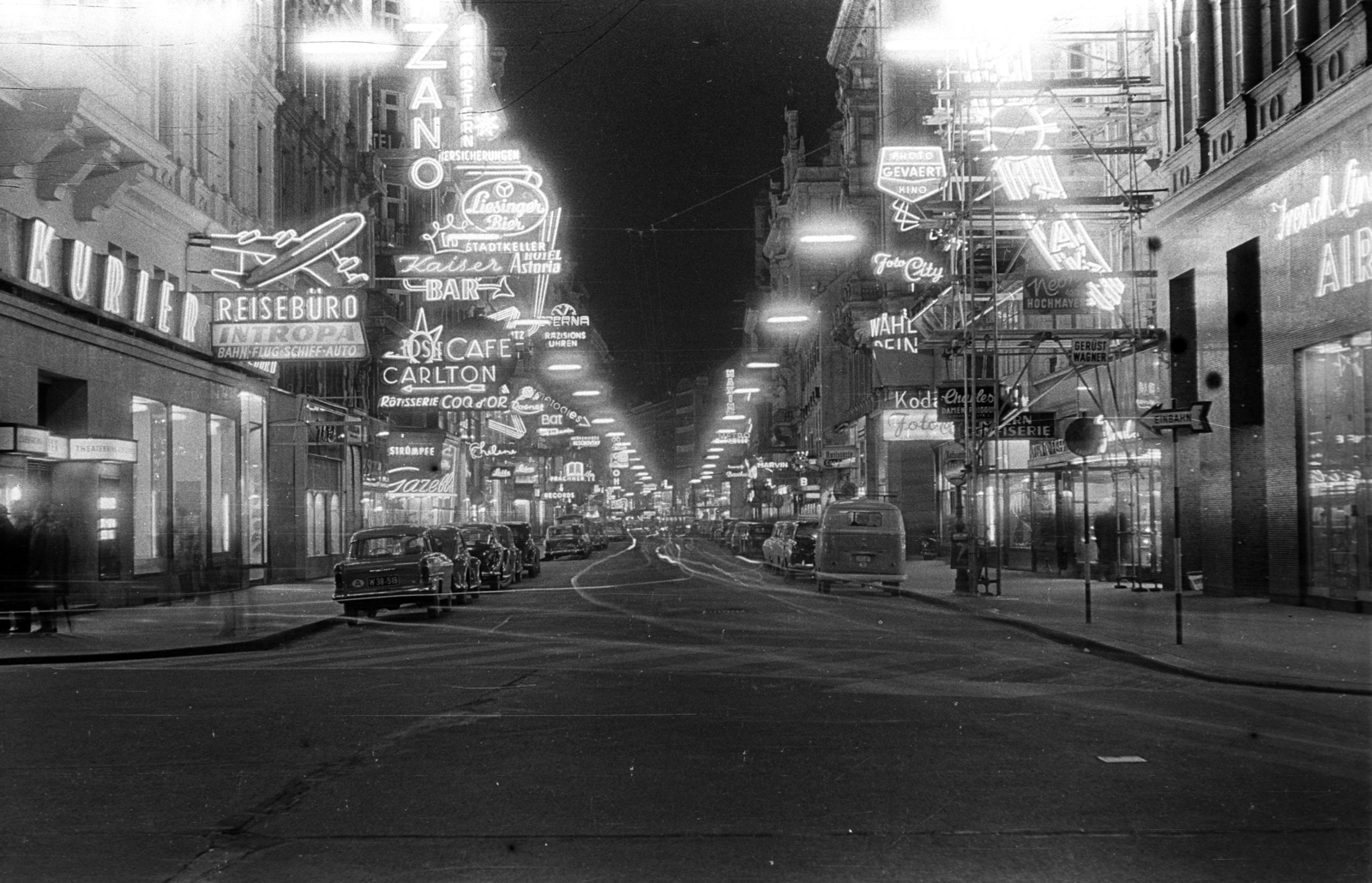 Austria, Vienna, Kärntner Strasse, a Philharmoniker Strasse sarkától a Krugerstrasse felé nézve., 1962, Jakab Antal, Fortepan #201863