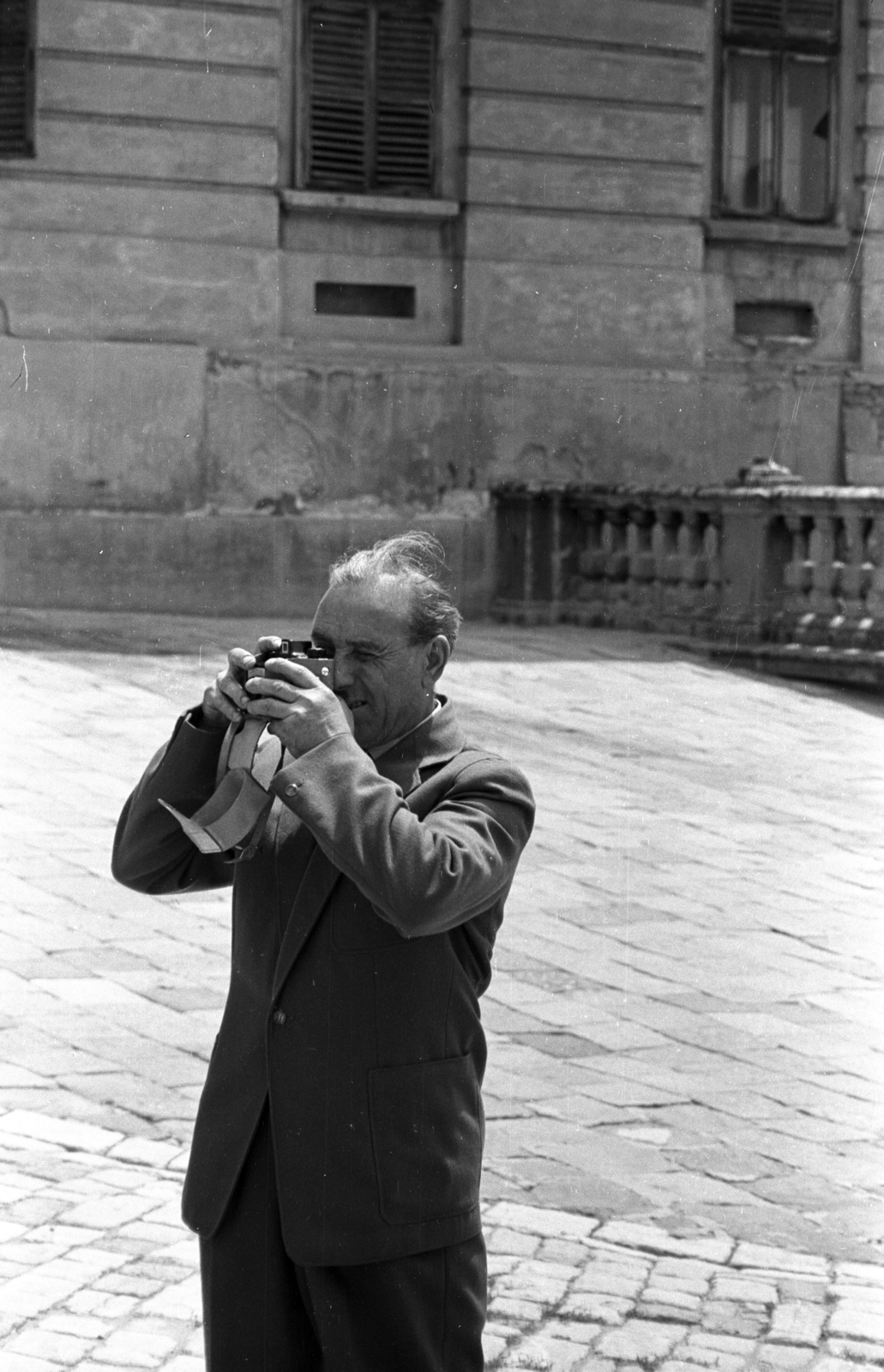 Hungary, Pécs, Dóm tér, háttérben a Káptalani Levéltár és Plébánia épülete., 1968, Jakab Antal, Fortepan #201910