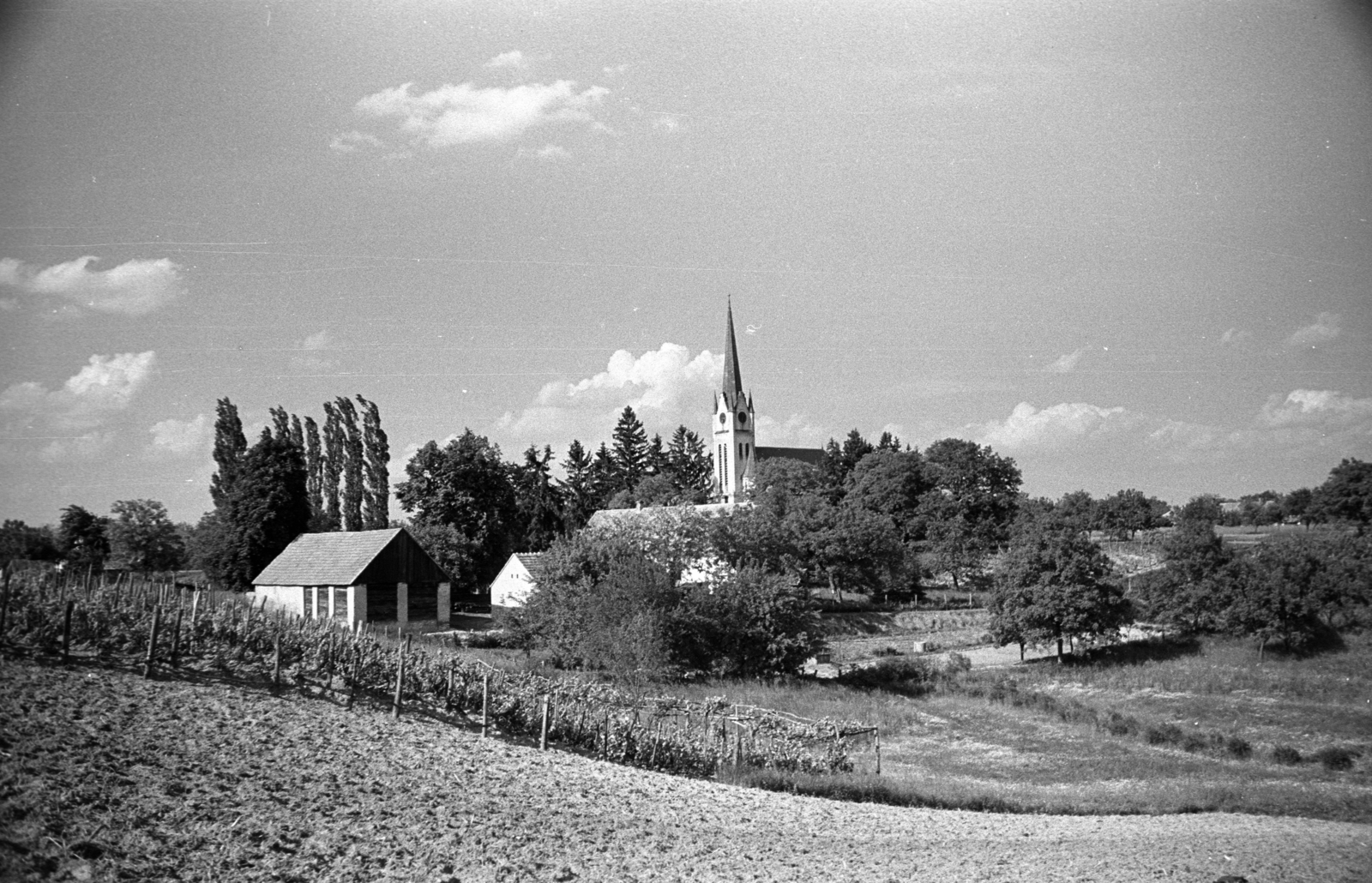 Hungary, Kadarkút, középen a református templom., 1964, Jakab Antal, Fortepan #201947