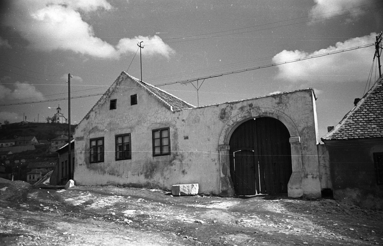 Hungary, Pécs, Majorossy Imre (Mindszent) utca, balra fenn a Havihegyi kápolna., 1967, Jakab Antal, Fortepan #201974