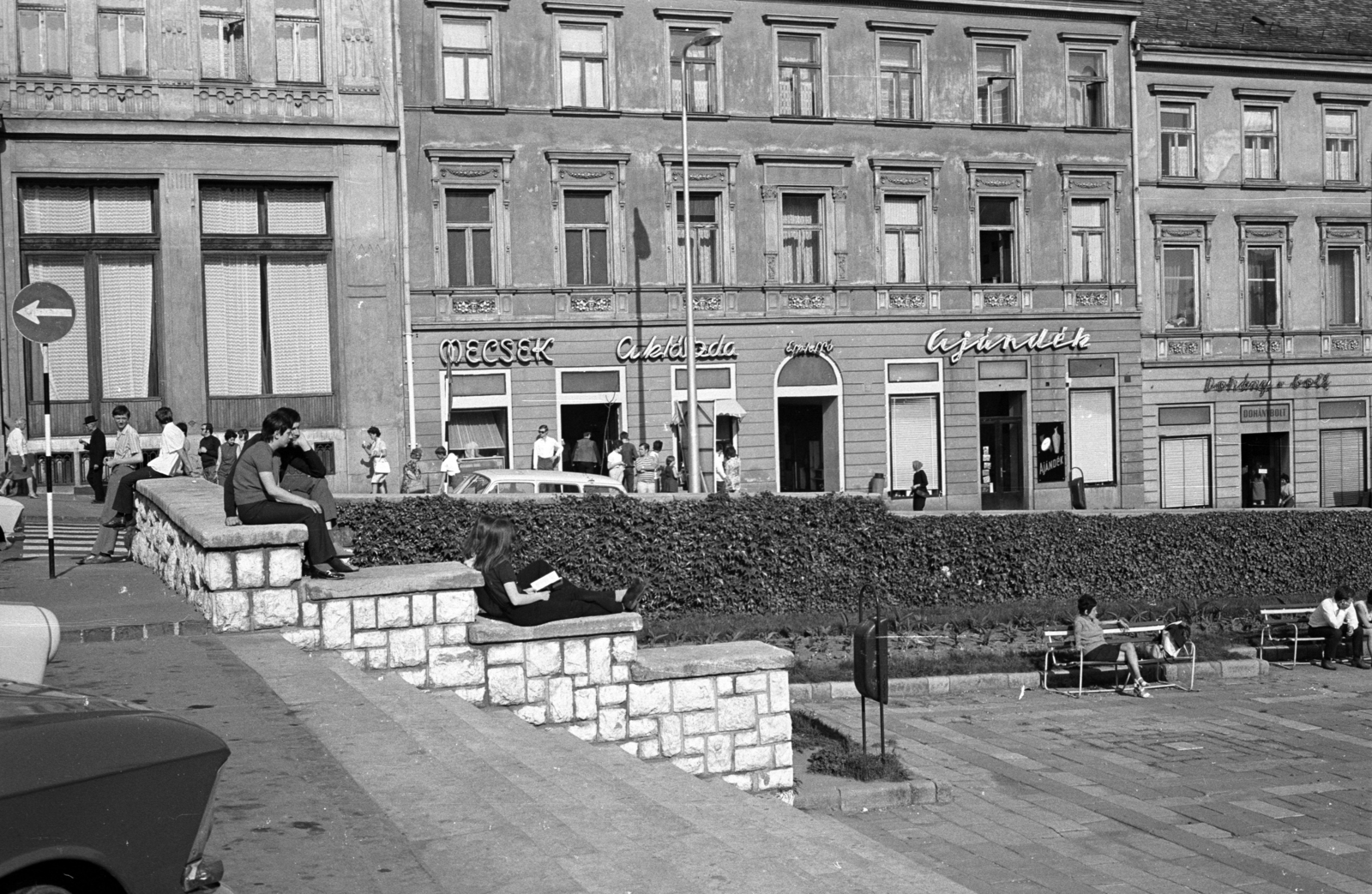 Magyarország, Pécs, Széchenyi tér, a felvétel a Dzsámi előtt készült., 1969, Jakab Antal, Fortepan #202035