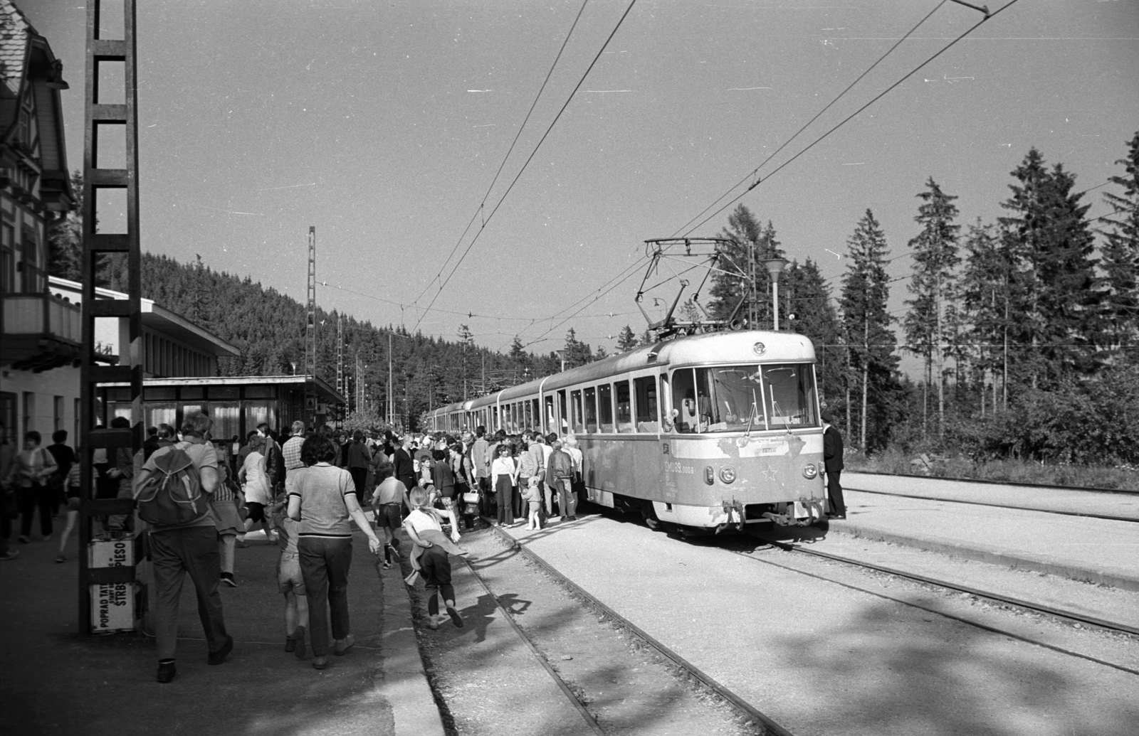 Slovakia,High Tatras, Starý Smokovec, a Tátrai Villamos Vasút (TEŽ) állomása., 1972, Jakab Antal, Czechoslovakia, Fortepan #202047