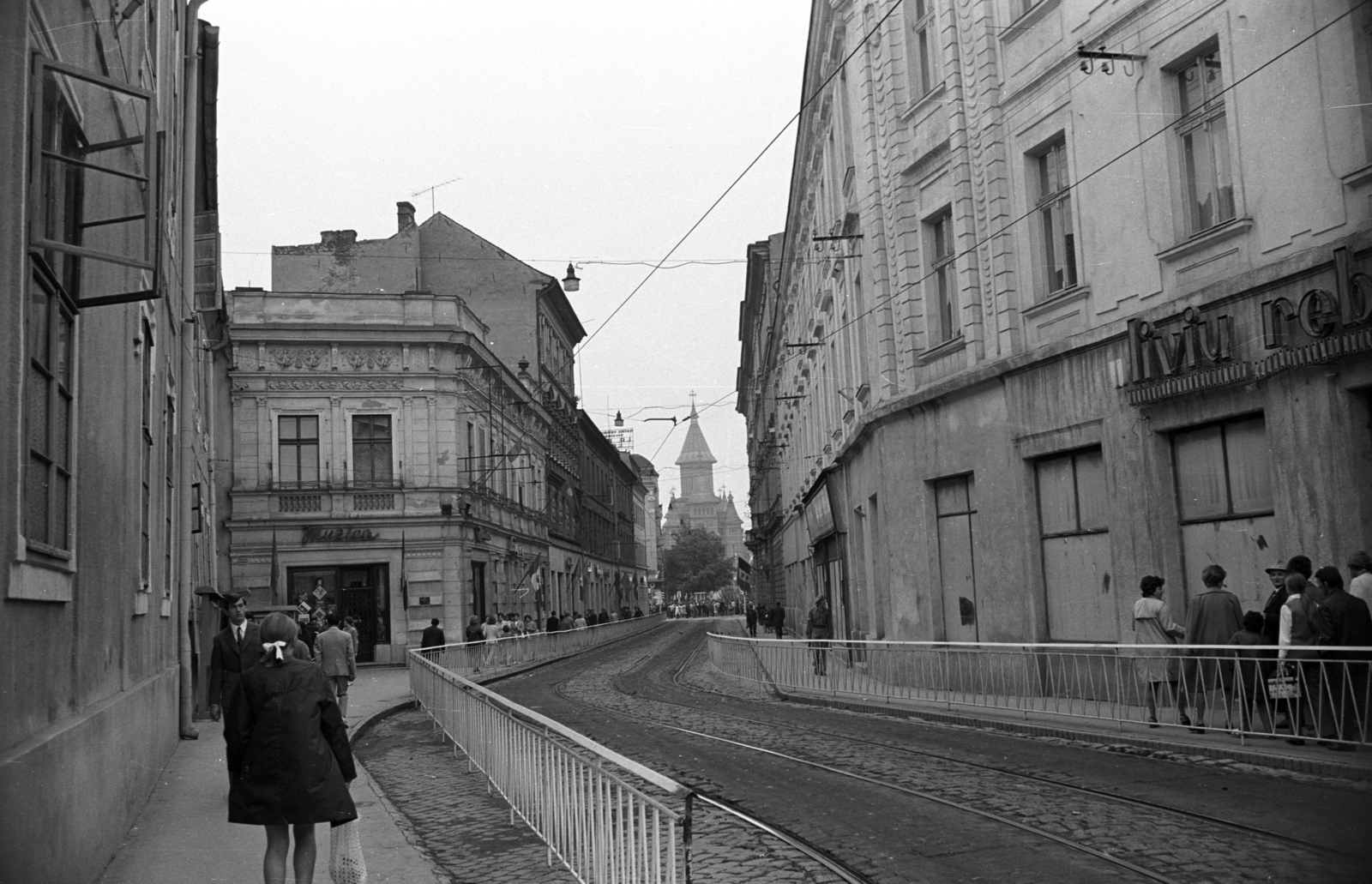 Románia,Erdély, Temesvár, Strada Alba Iulia, háttérben az Ortodox Főszékesegyház., 1972, Jakab Antal, Fortepan #202114