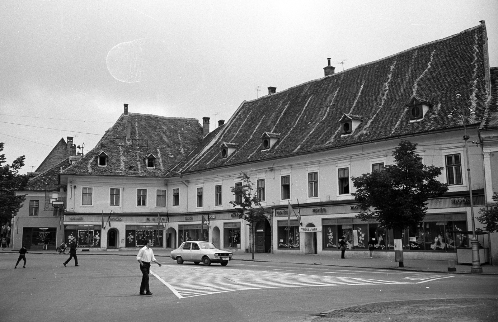 Románia,Erdély, Nagyszeben, Nagy tér (Piața Mare)., 1972, Jakab Antal, Fortepan #202139