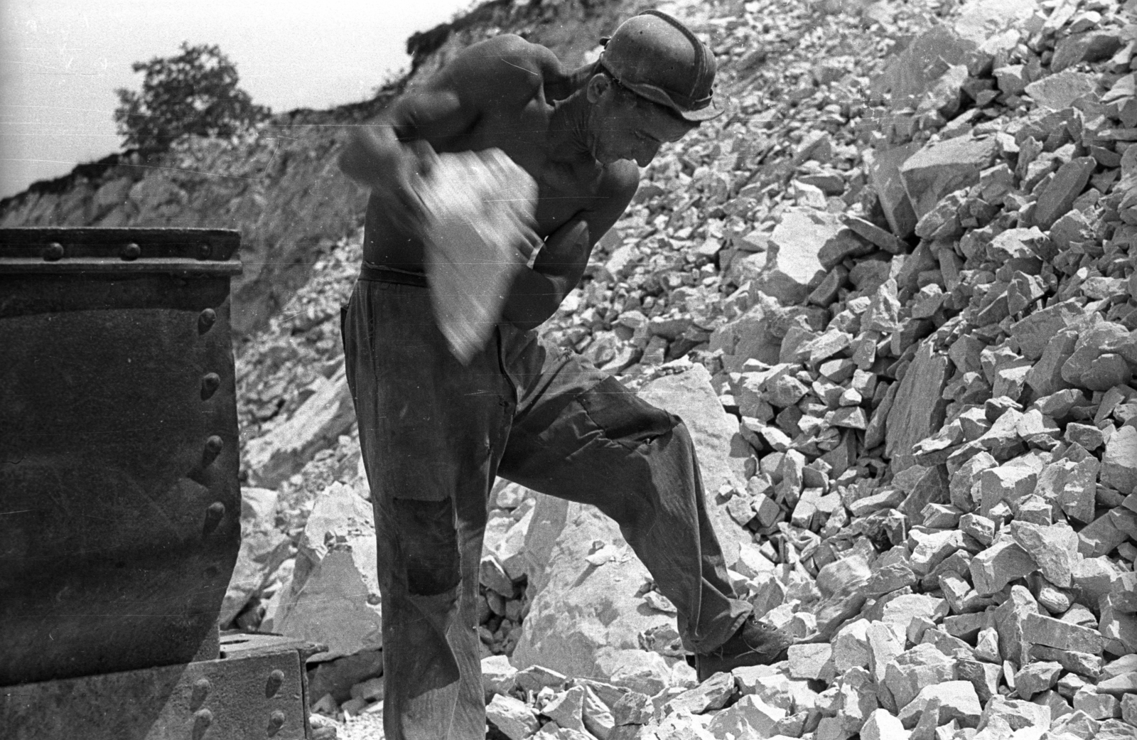 Hungary, Miskolc,Miskolctapolca, mészkőbánya., 1962, Faragó László, stone mine, miner, Fortepan #202520