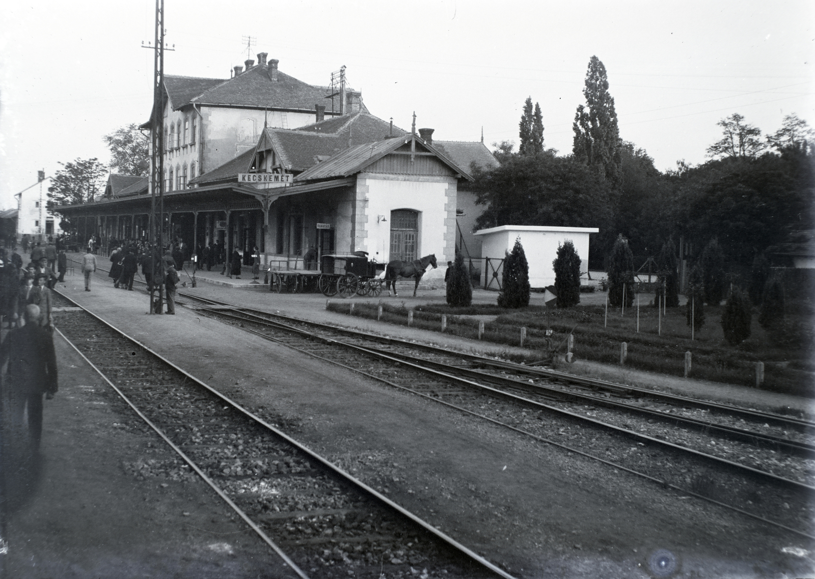Hungary, Kecskemét, vasútállomás., 1934, Jóna Dávid, train station, rails, railroad switch, Fortepan #202581