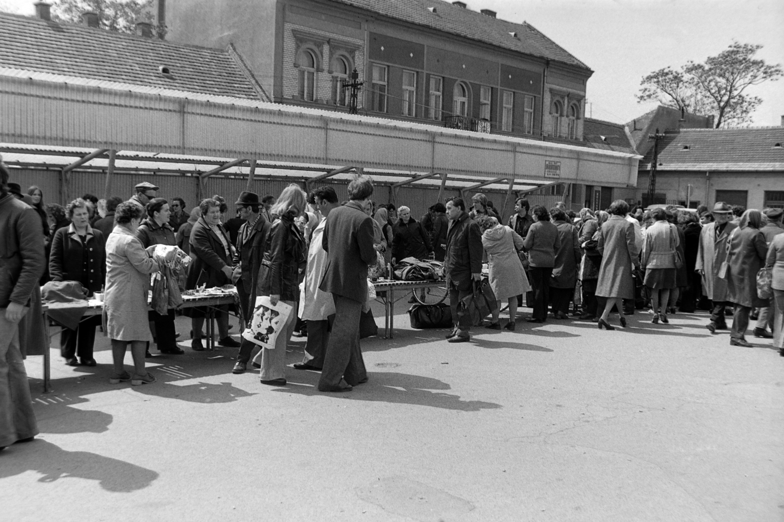 Hungary, Budapest IV., Szent István (István) tér, piac., 1980, Rubinstein Sándor, Budapest, Fortepan #202884