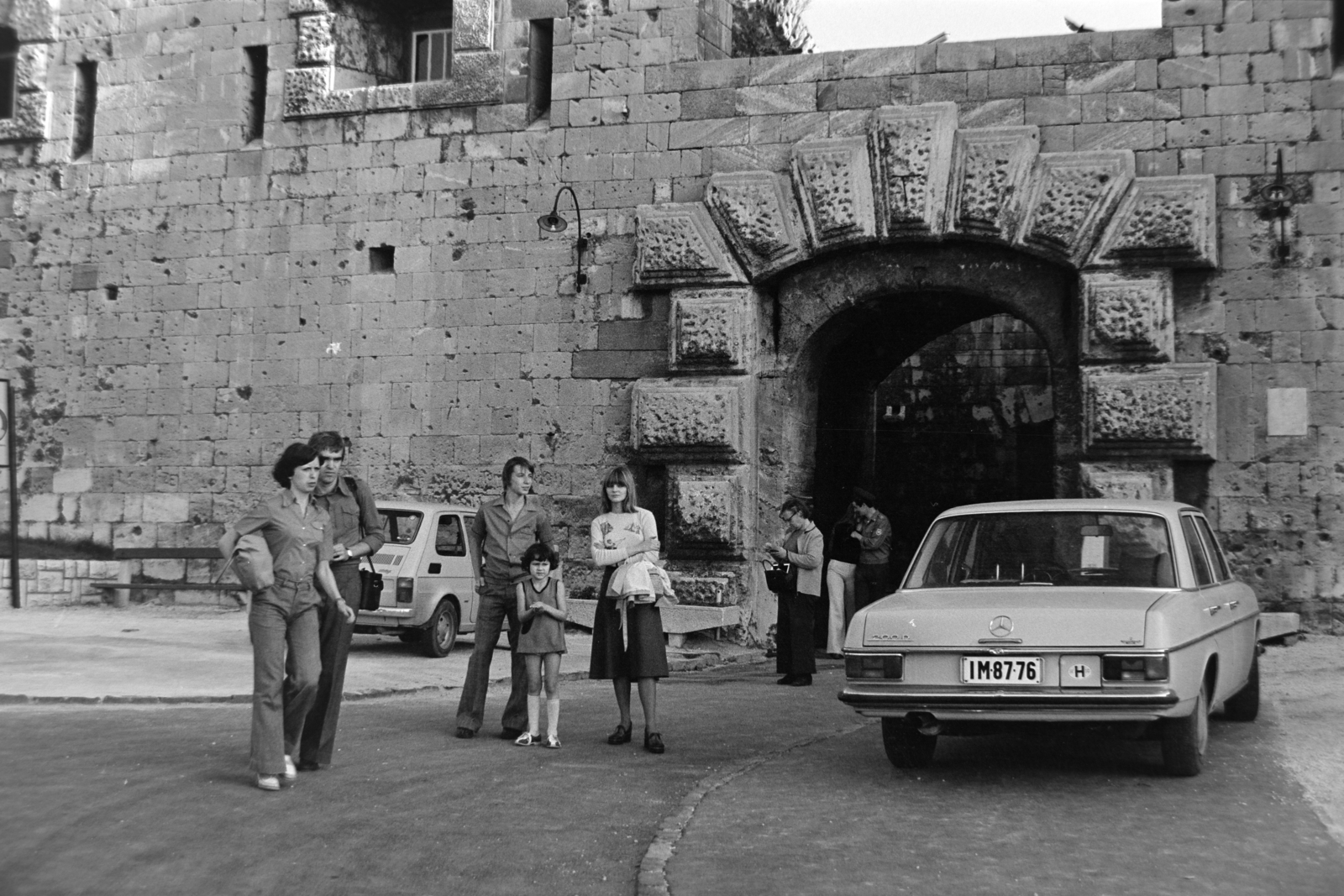 Hungary, Budapest XI., háttérben a Citadella bejárata., 1978, Rubinstein Sándor, Mercedes-brand, number plate, Budapest, Fortepan #202891