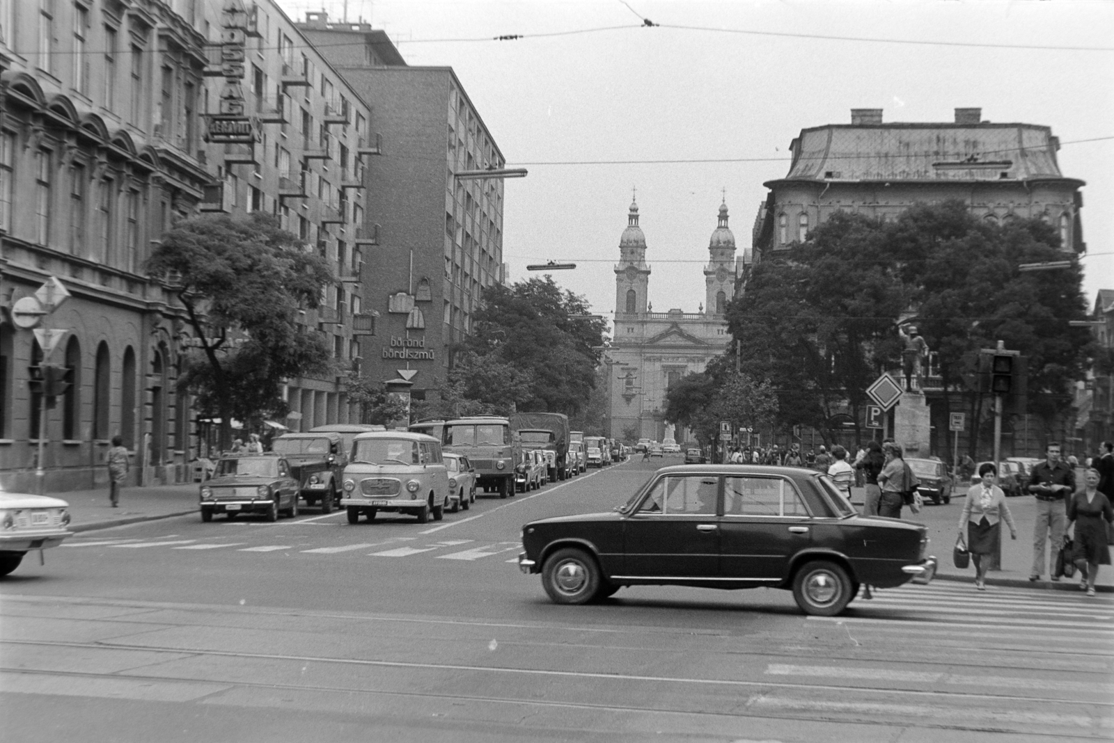 Hungary, Budapest VIII., József körút, szemben a Baross utca és a Horváth Mihály téren a Szent József-templom., 1980, Rubinstein Sándor, number plate, Budapest, Fortepan #203010