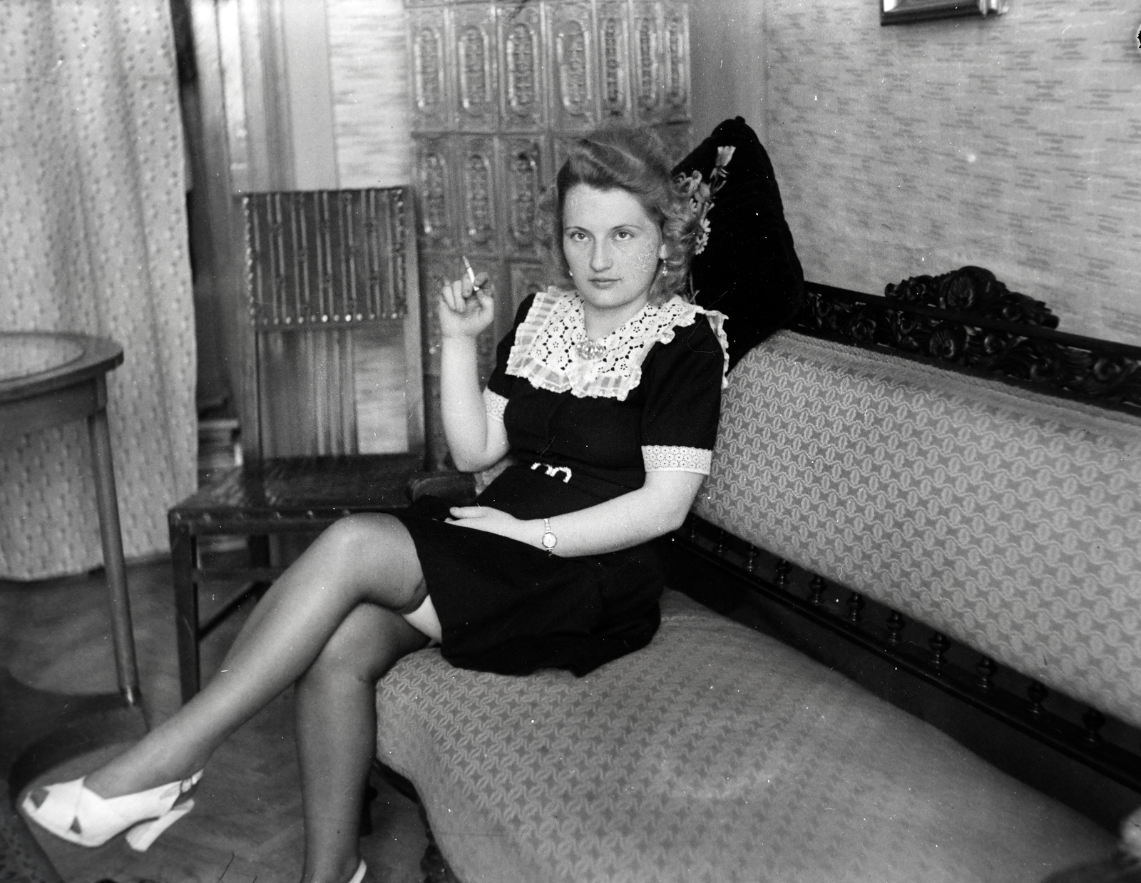 1942, Tóth Árpád, cigarette, Fortepan #203262