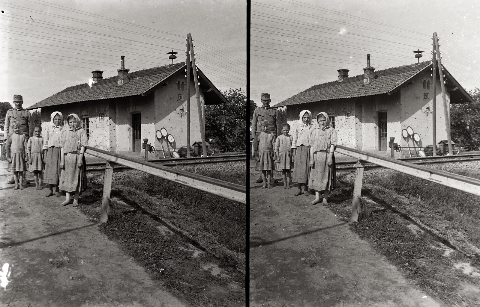 1917, Tóth Árpád, railway, kids, railroader, stereophoto, Fortepan #203281